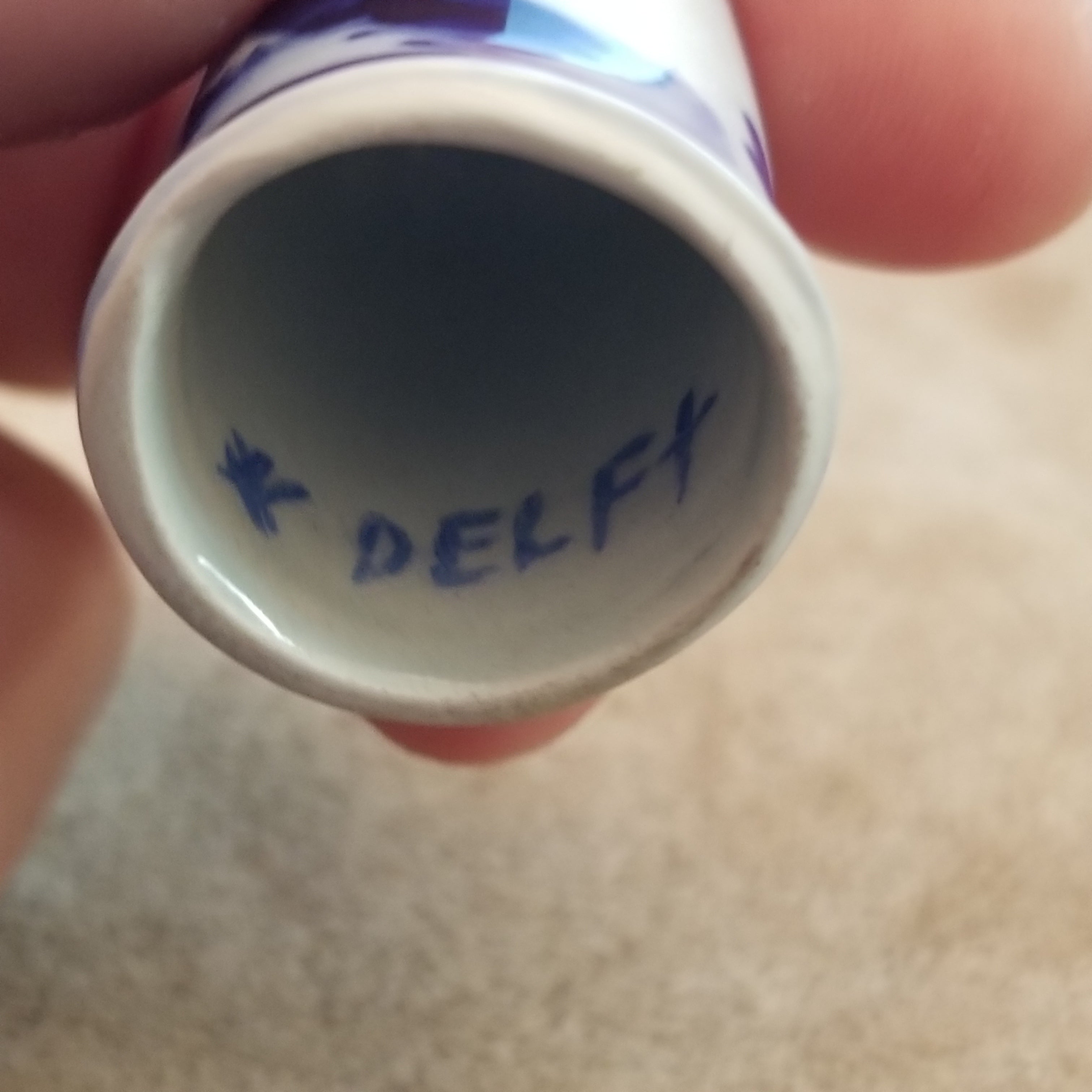 Vintage Deft Blue & White Thimble