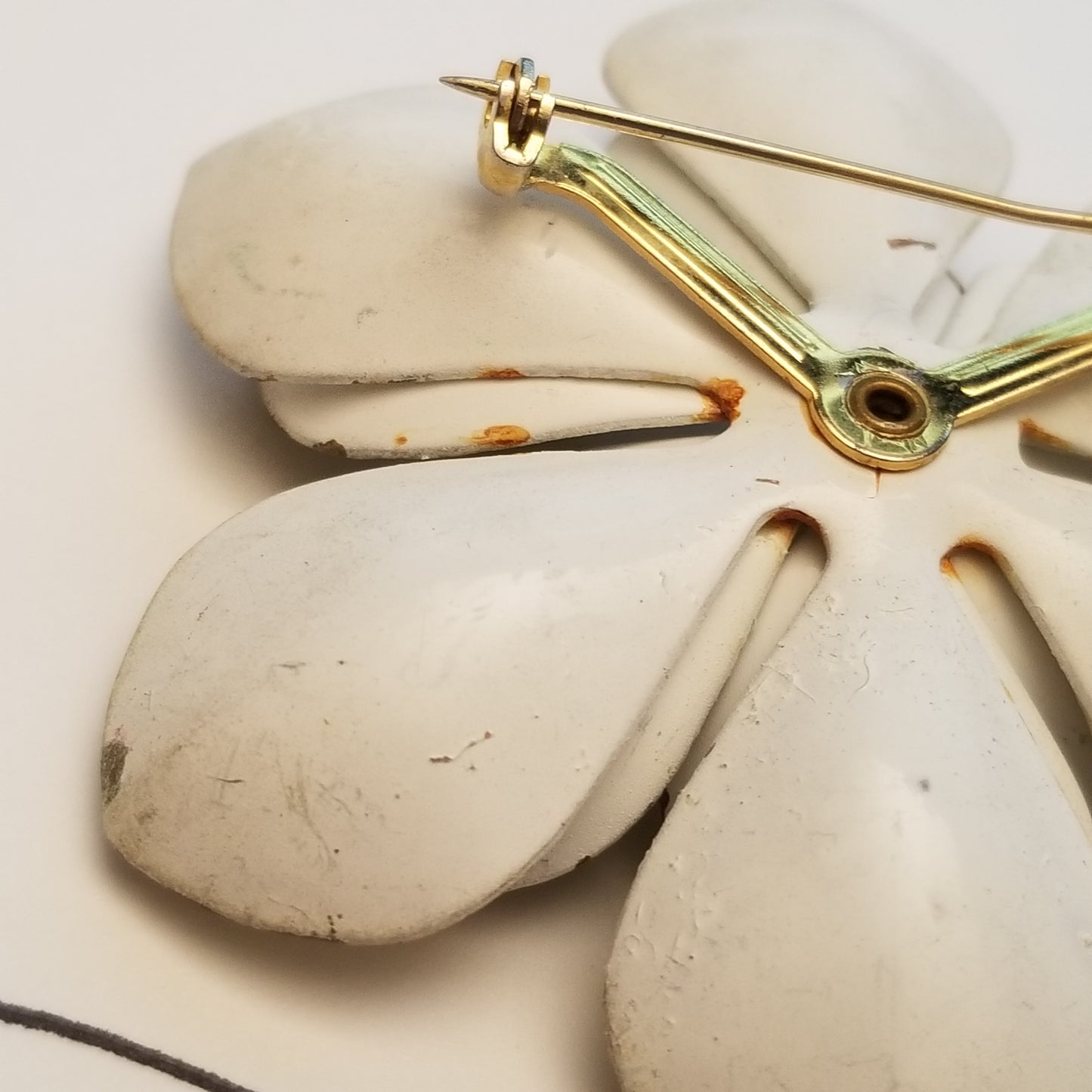 White Rustic Flower Brooch