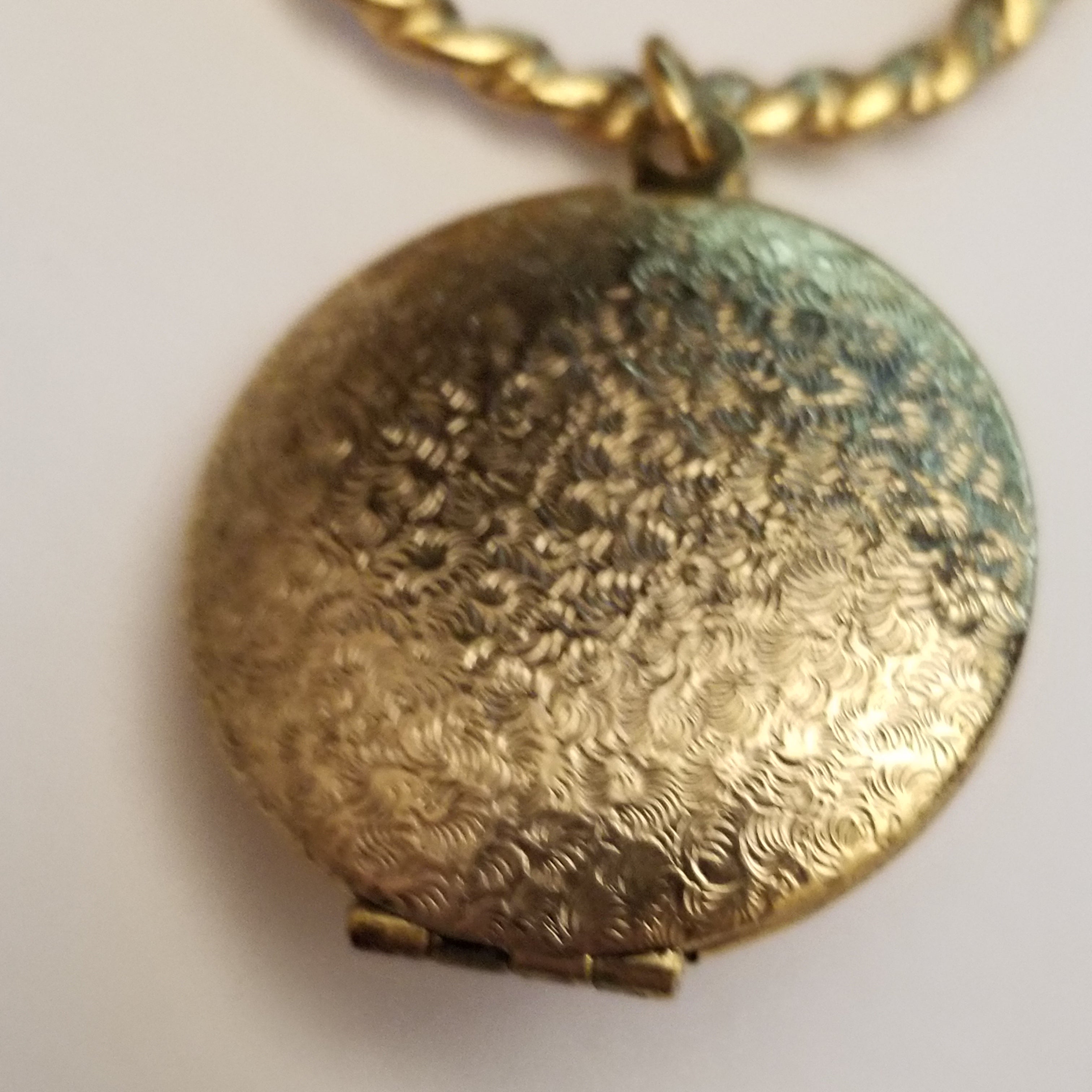 Vintage Gold Tone Locket Brooch