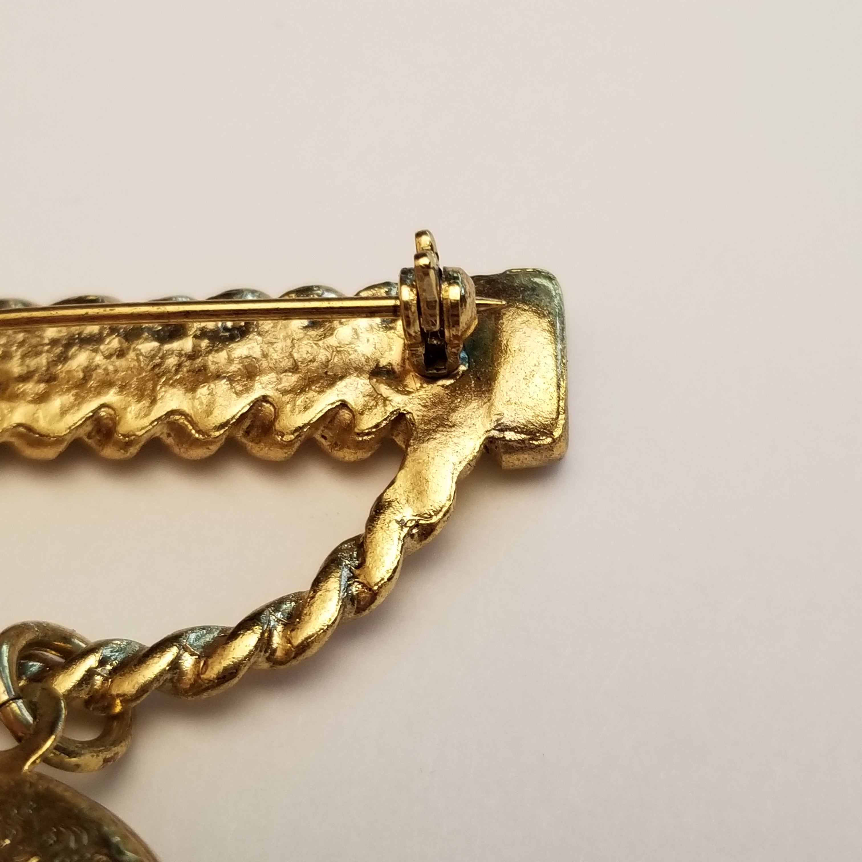 Vintage Gold Tone Locket Brooch