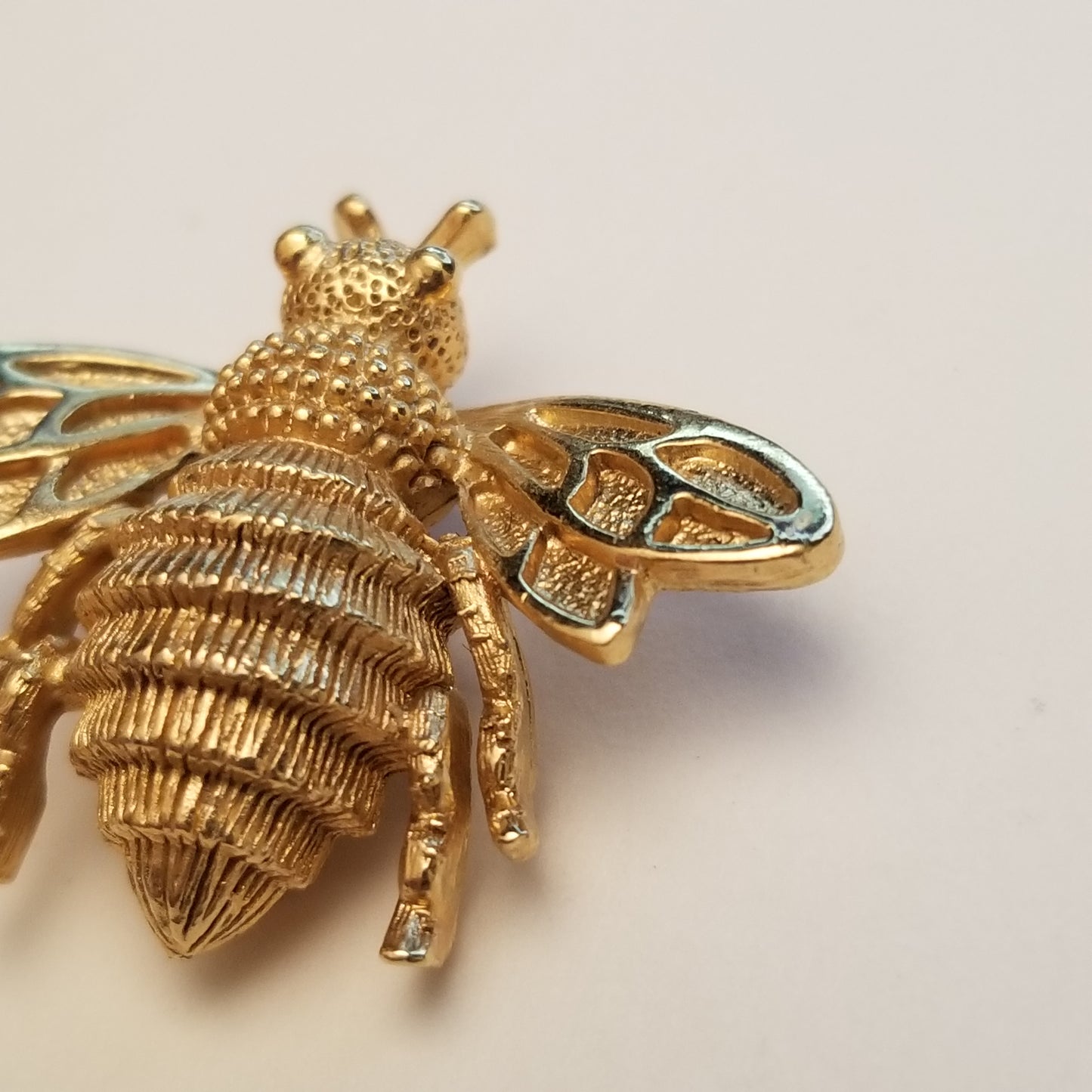 Vintage Gold Tone Bumble Bee Brooch