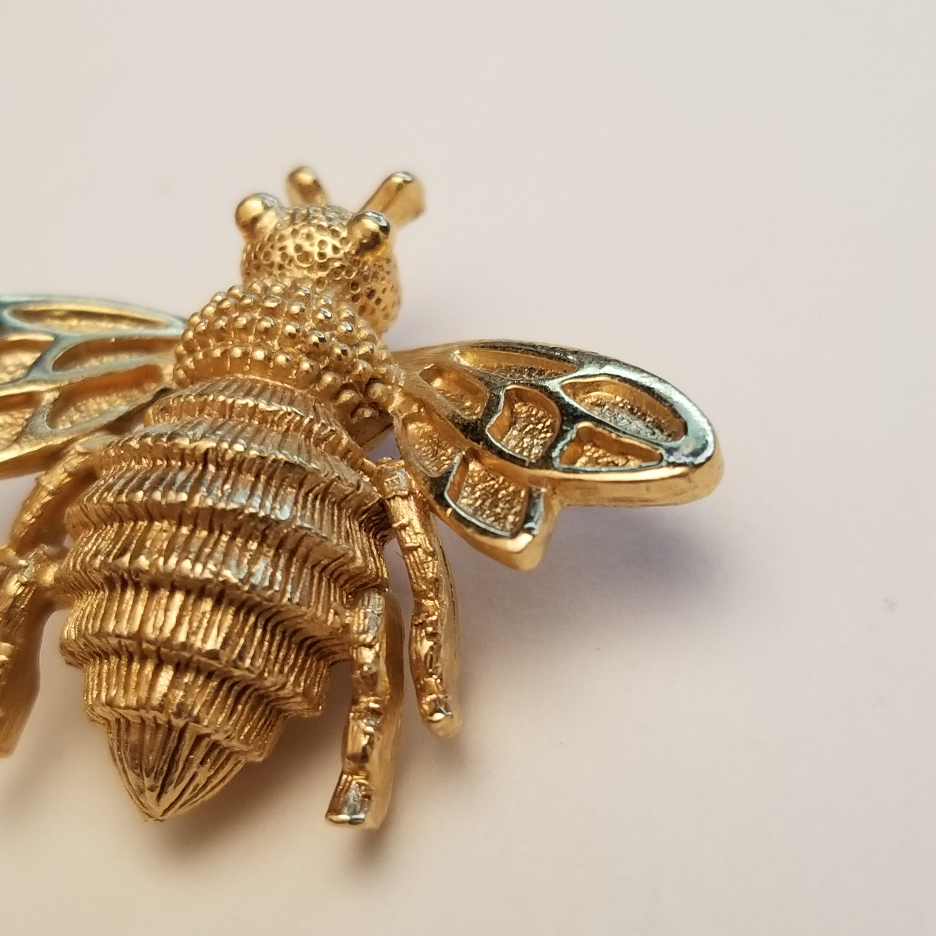 Vintage Gold Tone Bumble Bee Brooch