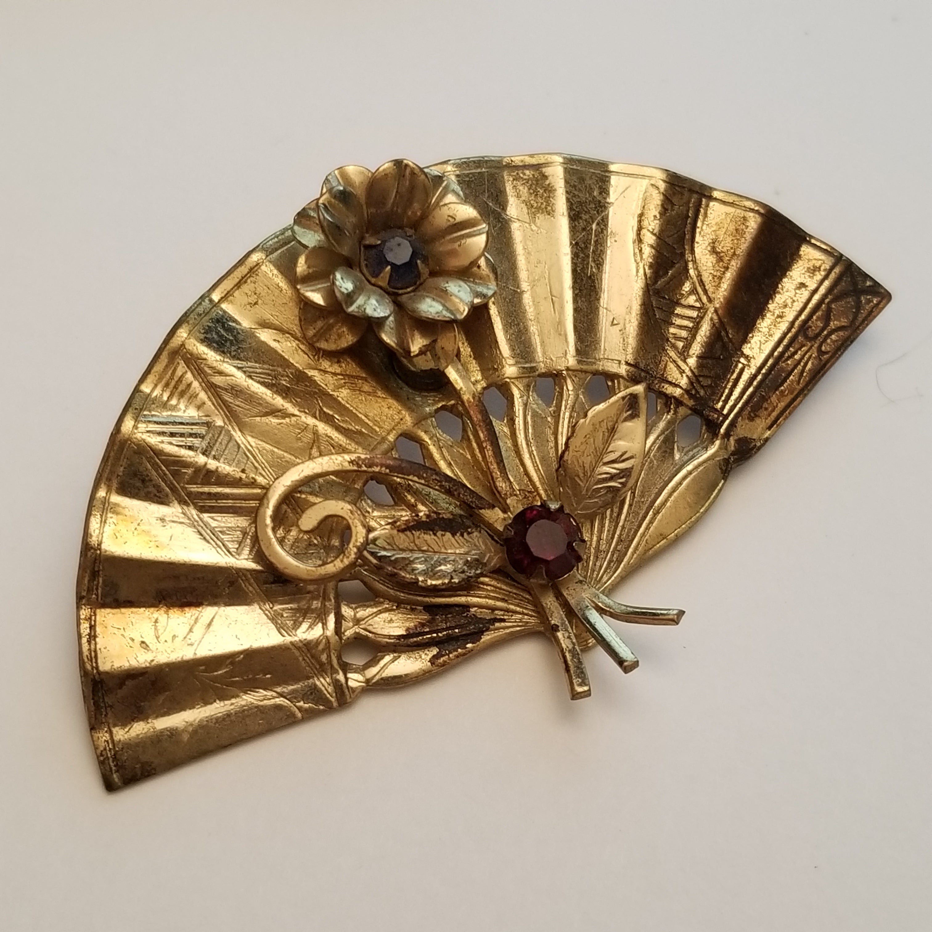 Vintage Gold Tone Rhinestone Brooch