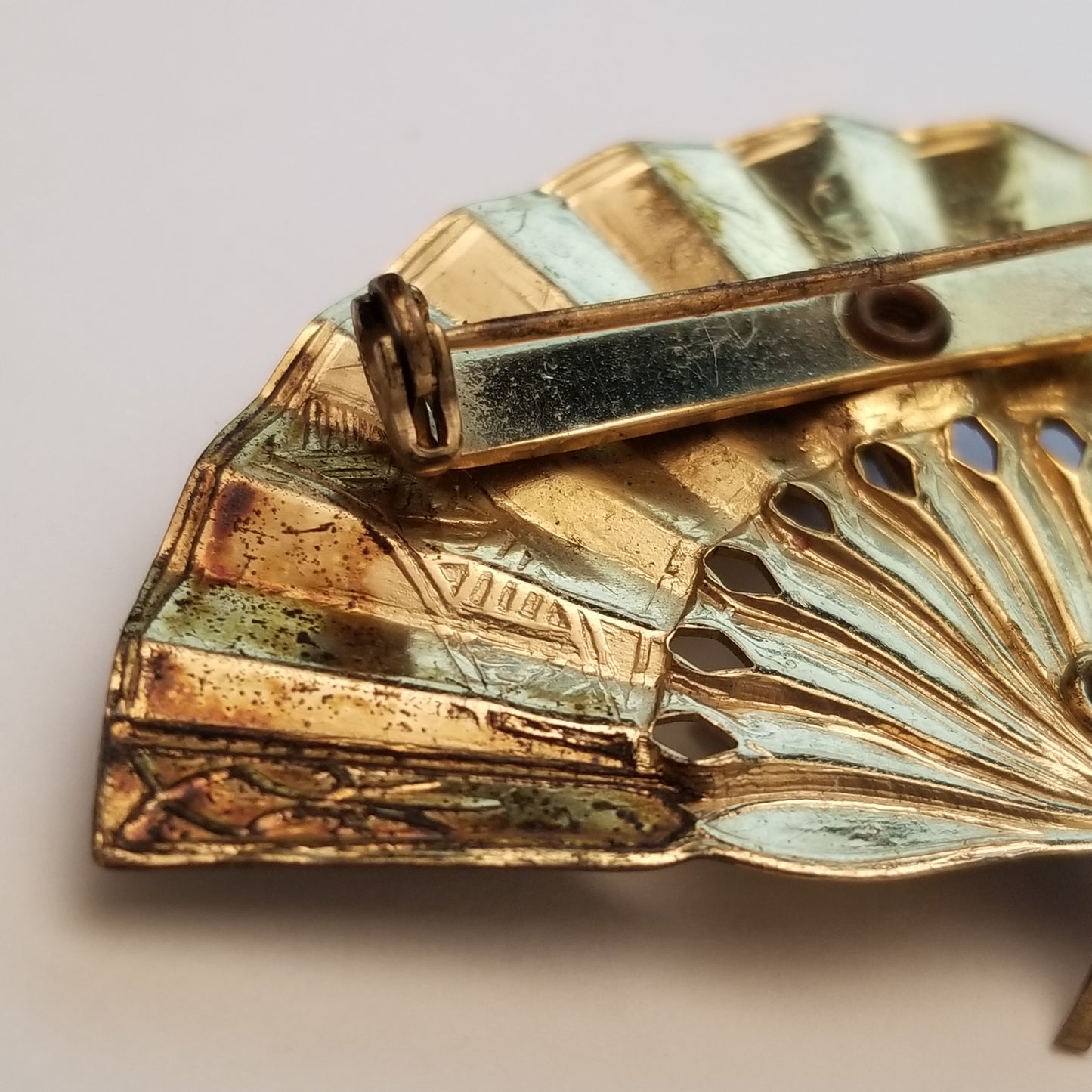 Vintage Gold Tone Rhinestone Brooch