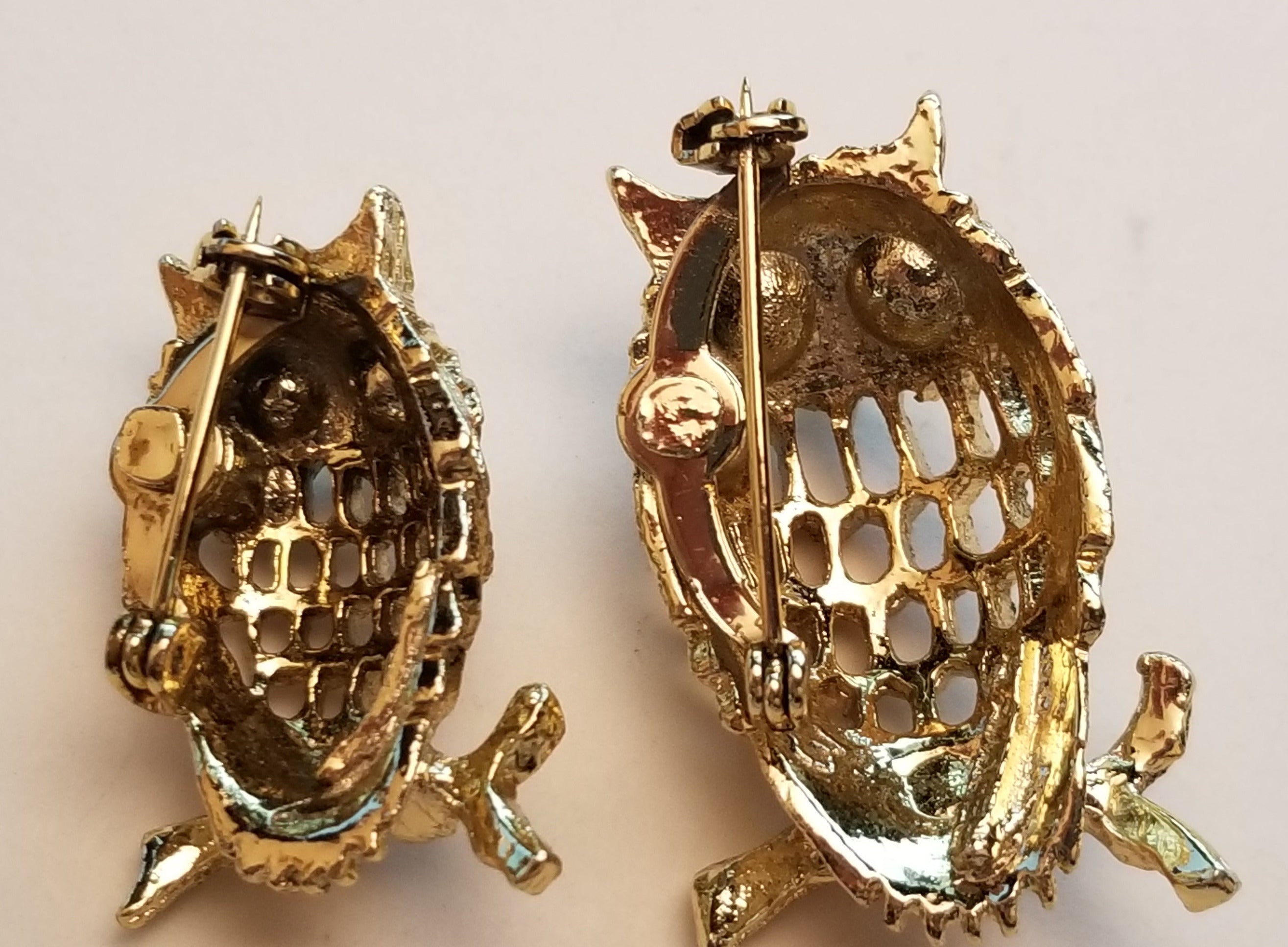 2 Vintage Gold Tone Owl Brooches