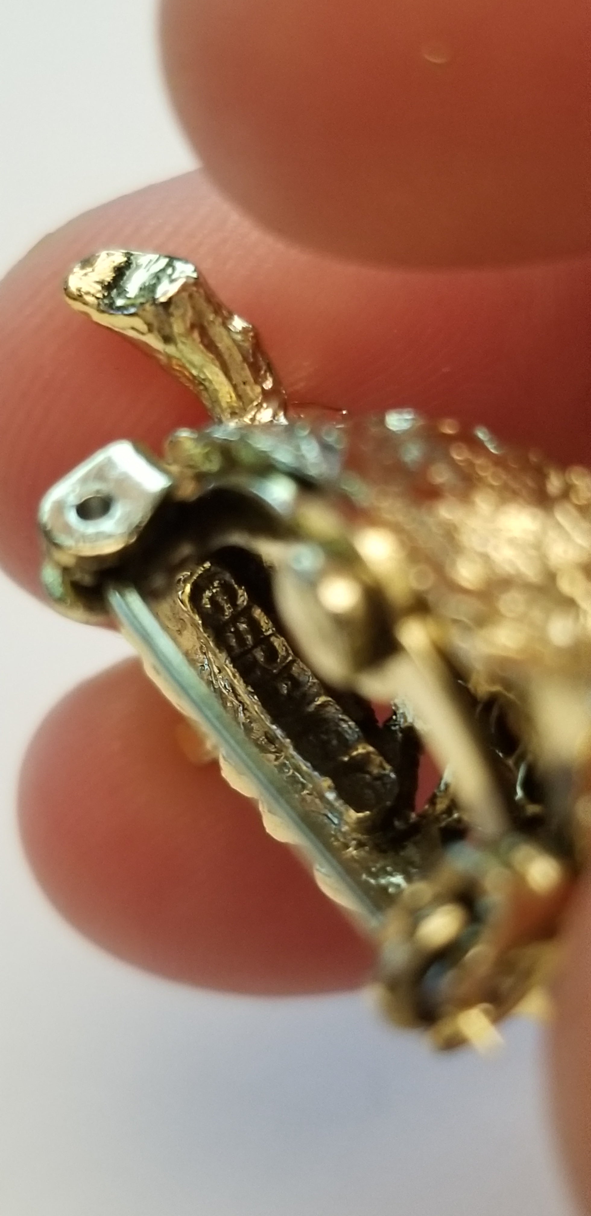 2 Vintage Gold Tone Owl Brooches