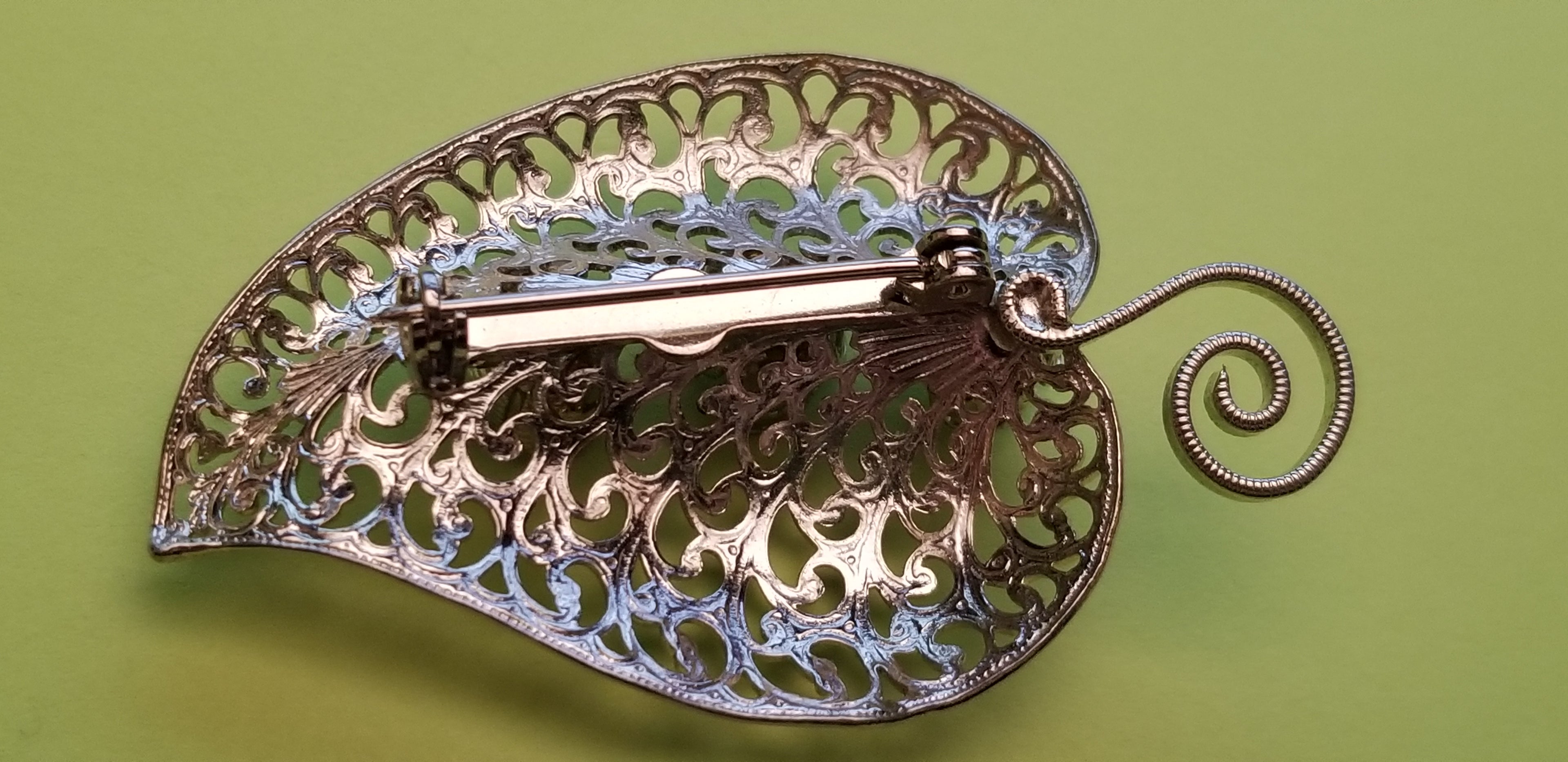 Vintage Silver Tone Filigree Brooch