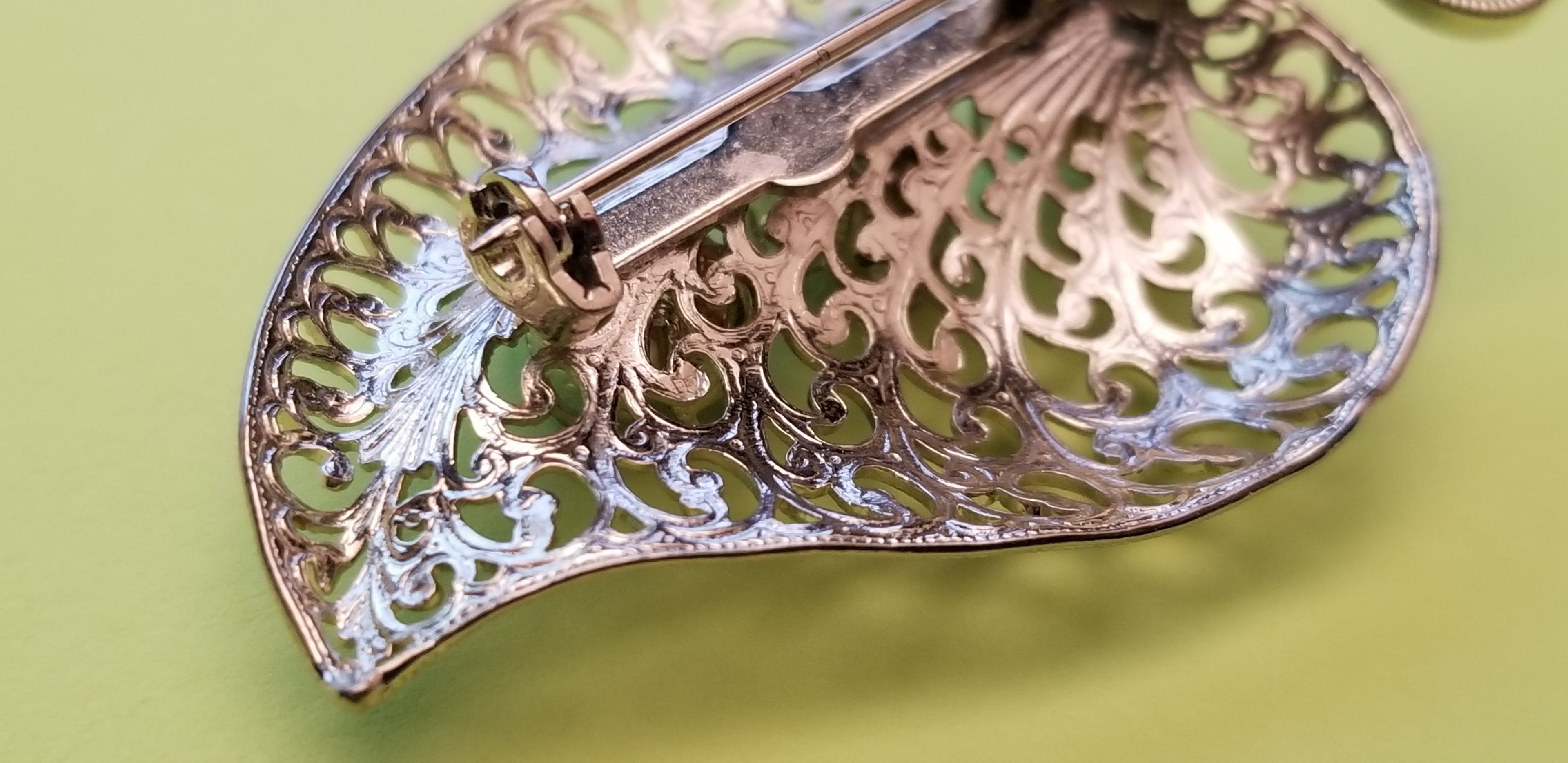 Vintage Silver Tone Filigree Brooch