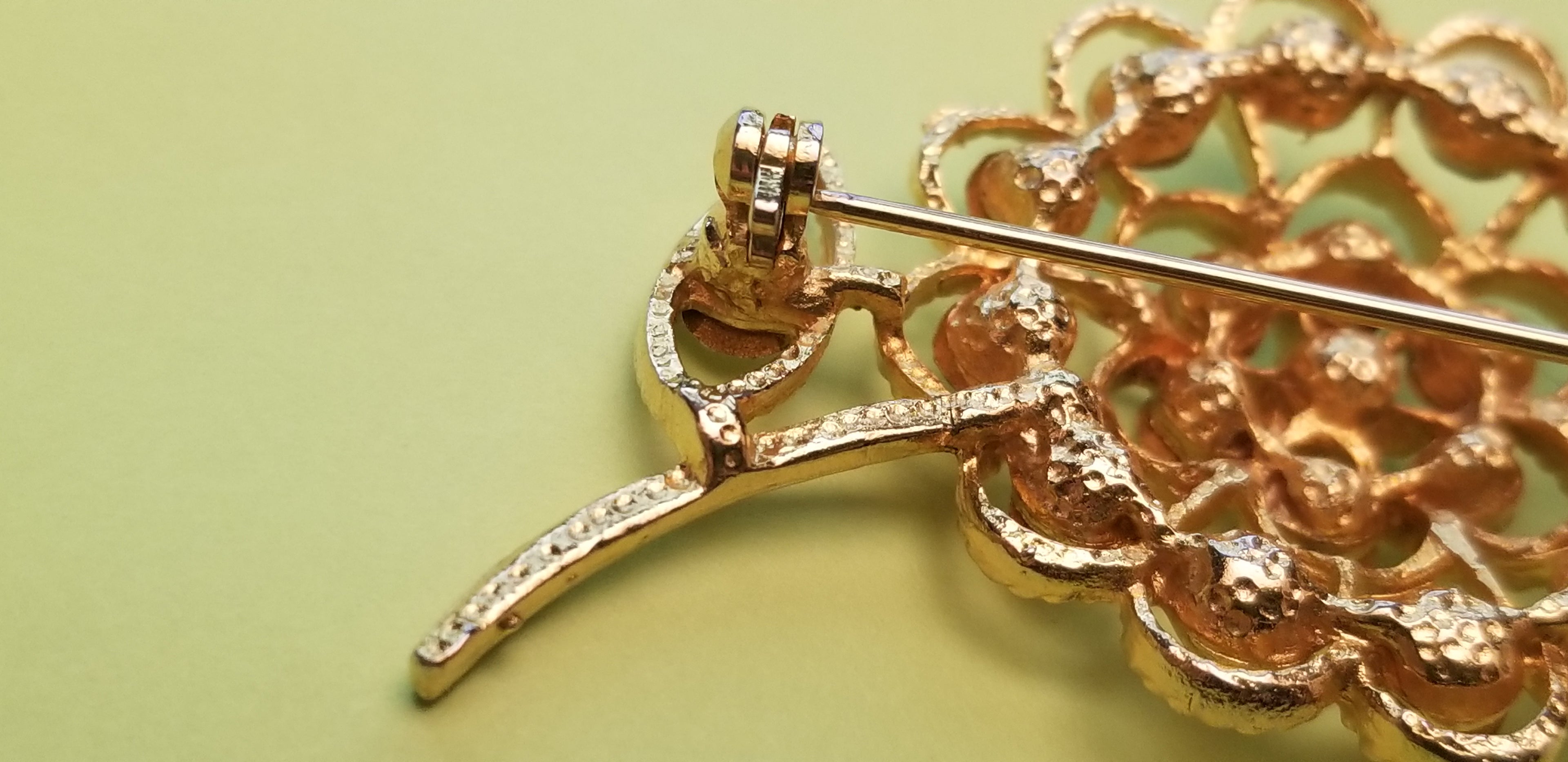 Gold Tone Rhinestone Flower Brooch