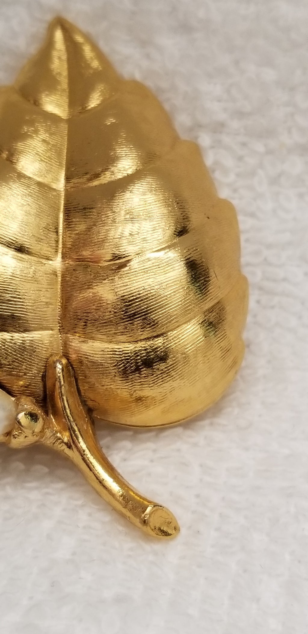 Vintage AVON Perfume Leaf Locket