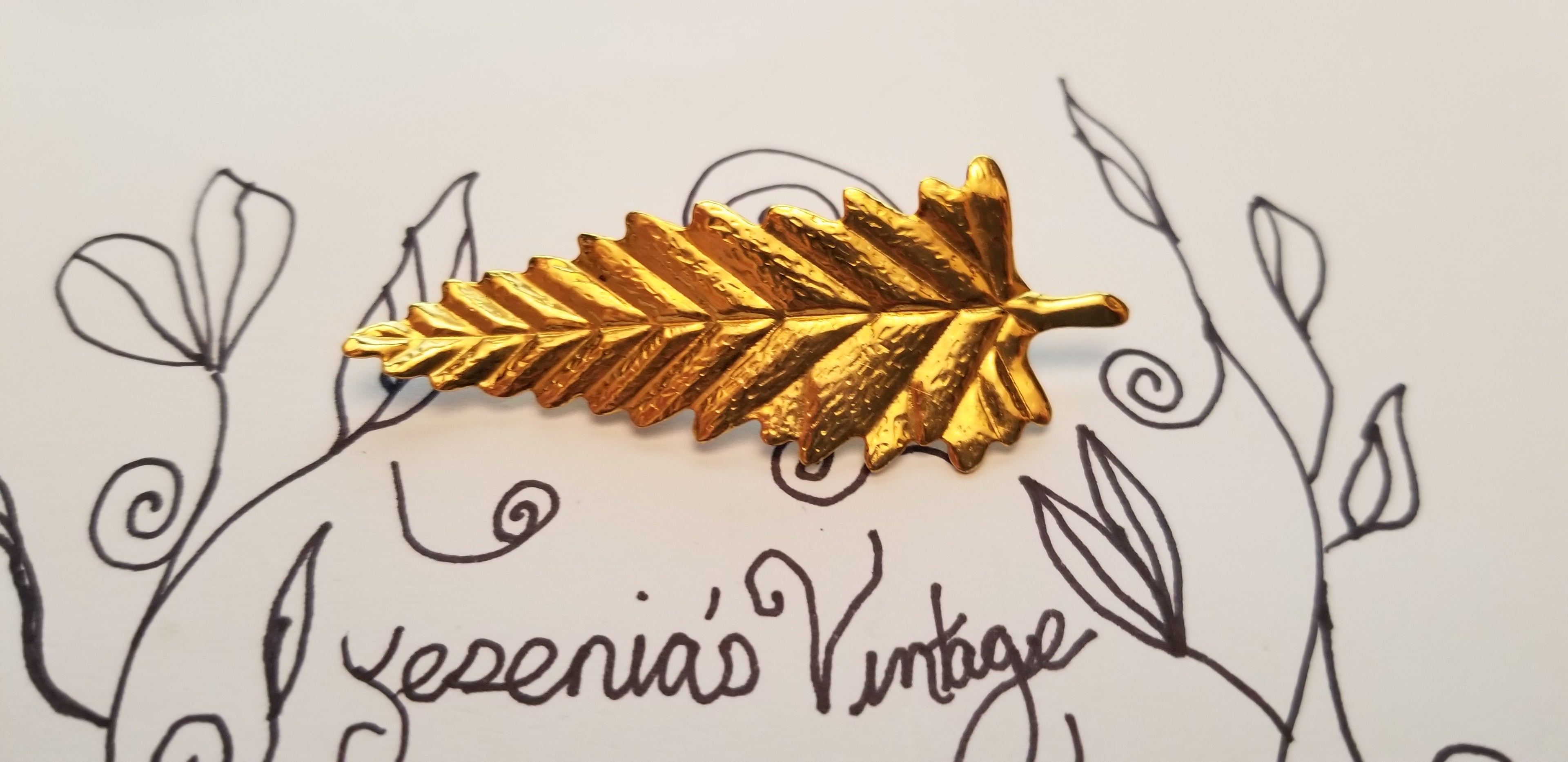 Gold Tone Leaf Brooch
