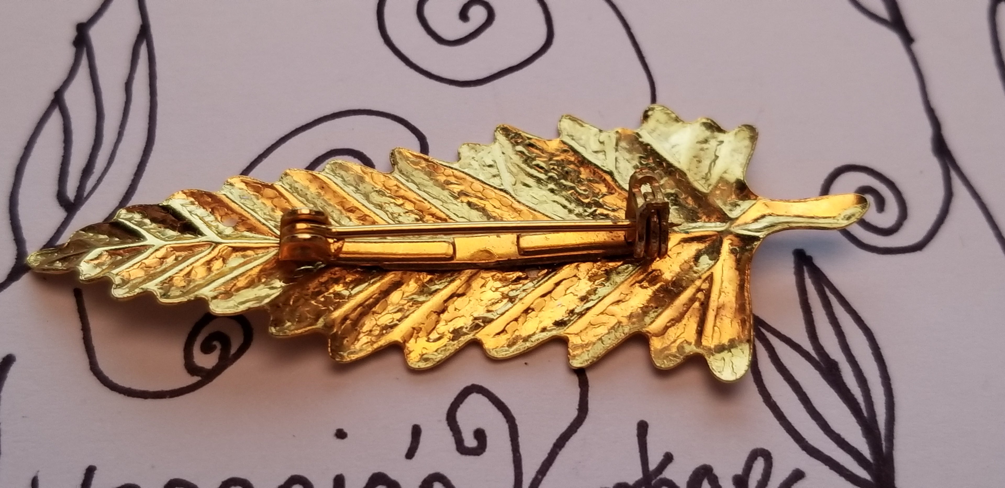 Gold Tone Leaf Brooch