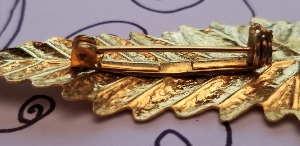 Gold Tone Leaf Brooch