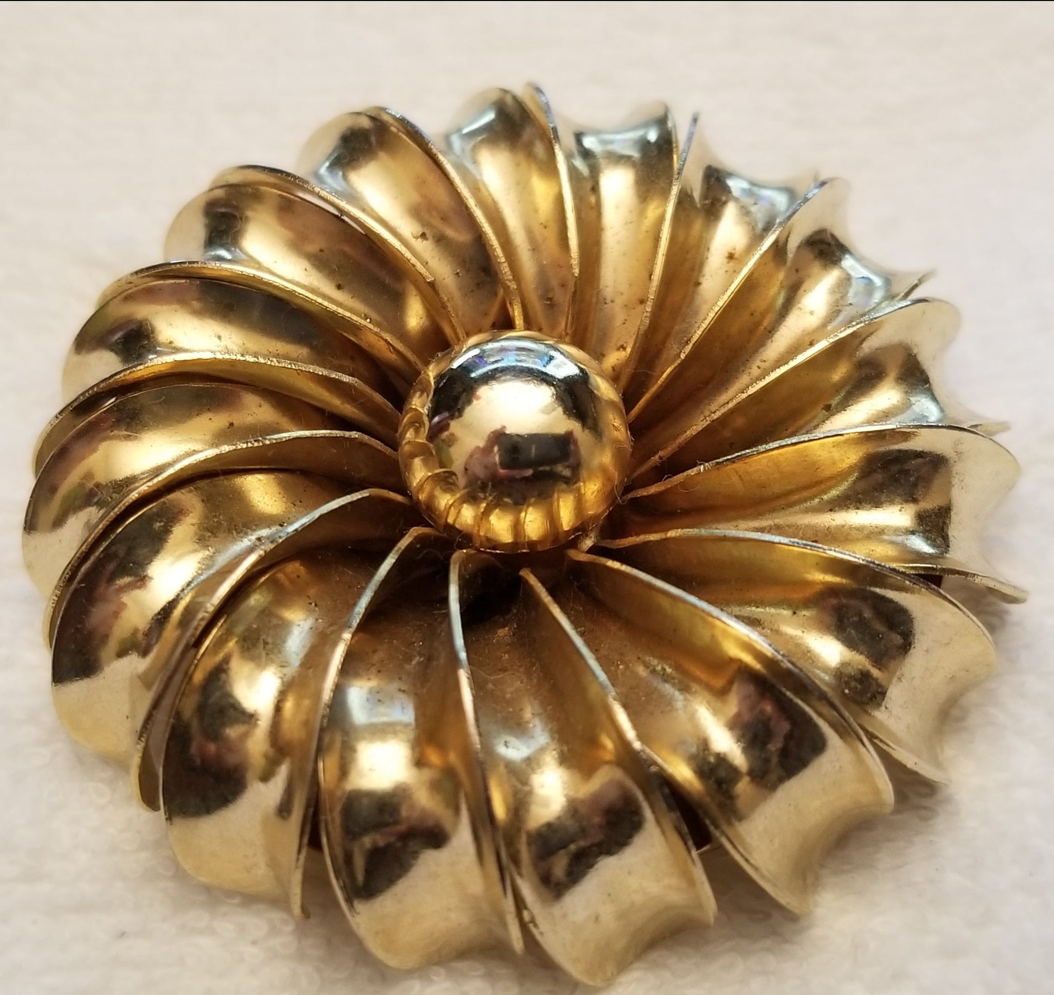 Vintage Gold Tone Brooch