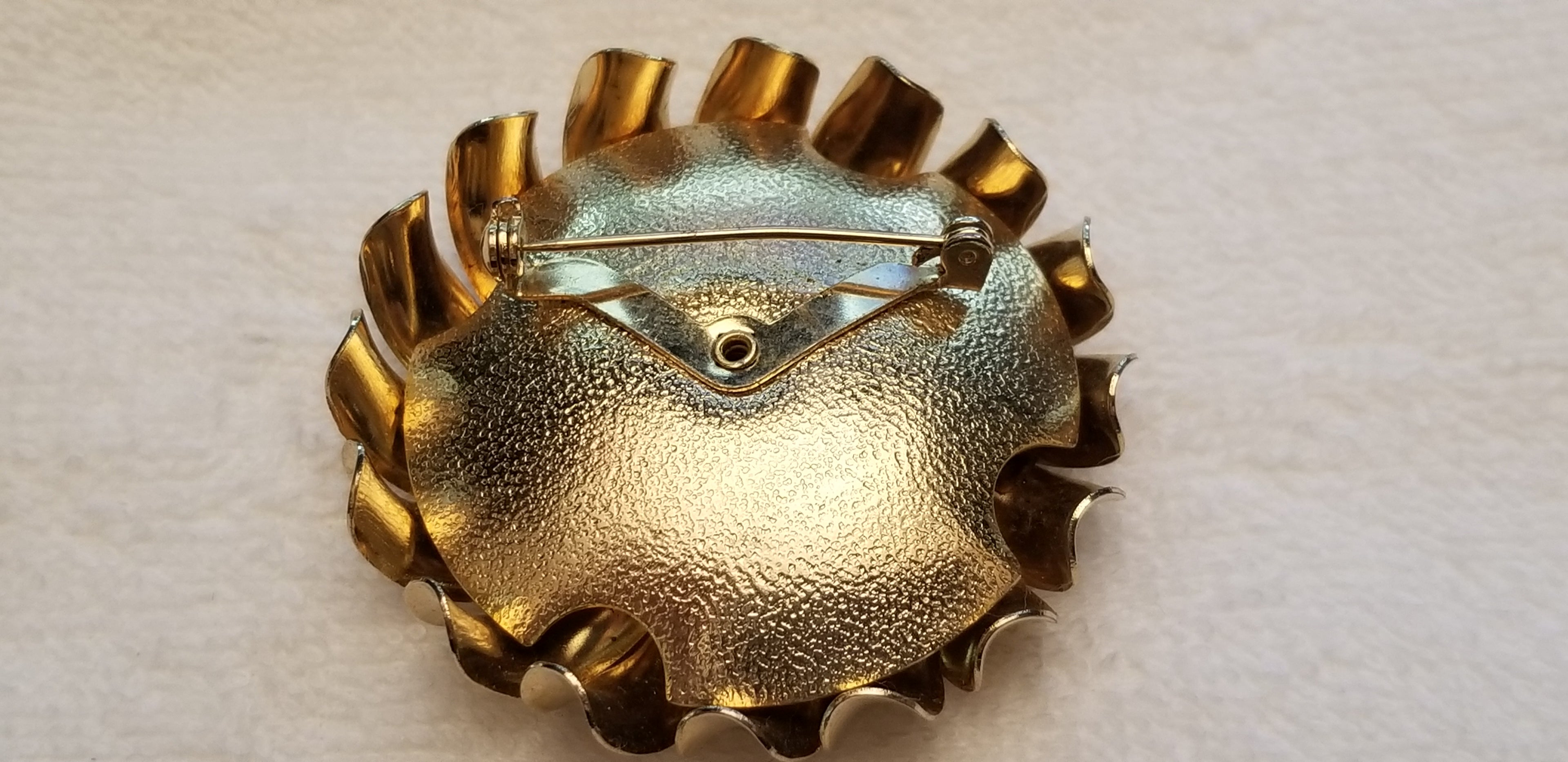 Vintage Gold Tone Brooch
