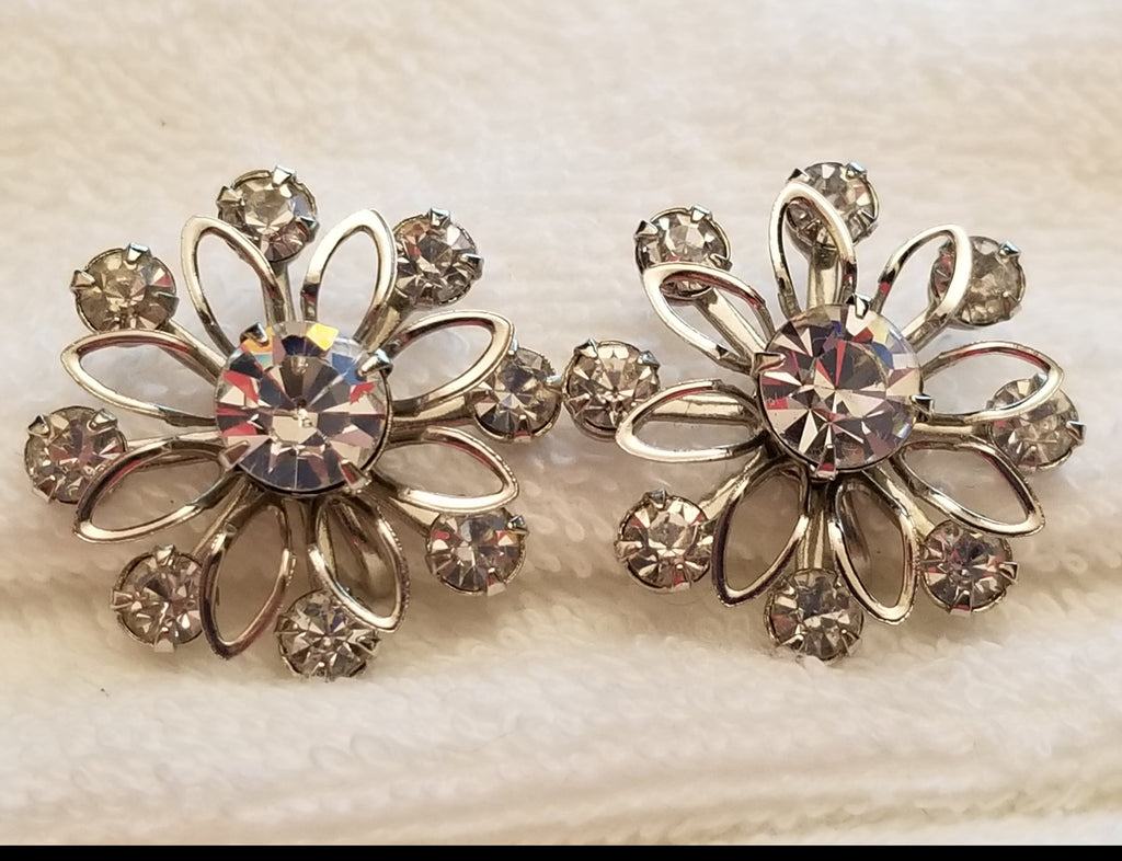 Vintage Silver Tone Flower Screw Back Earrings