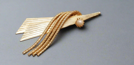 Vintage Gold Tone Brooch