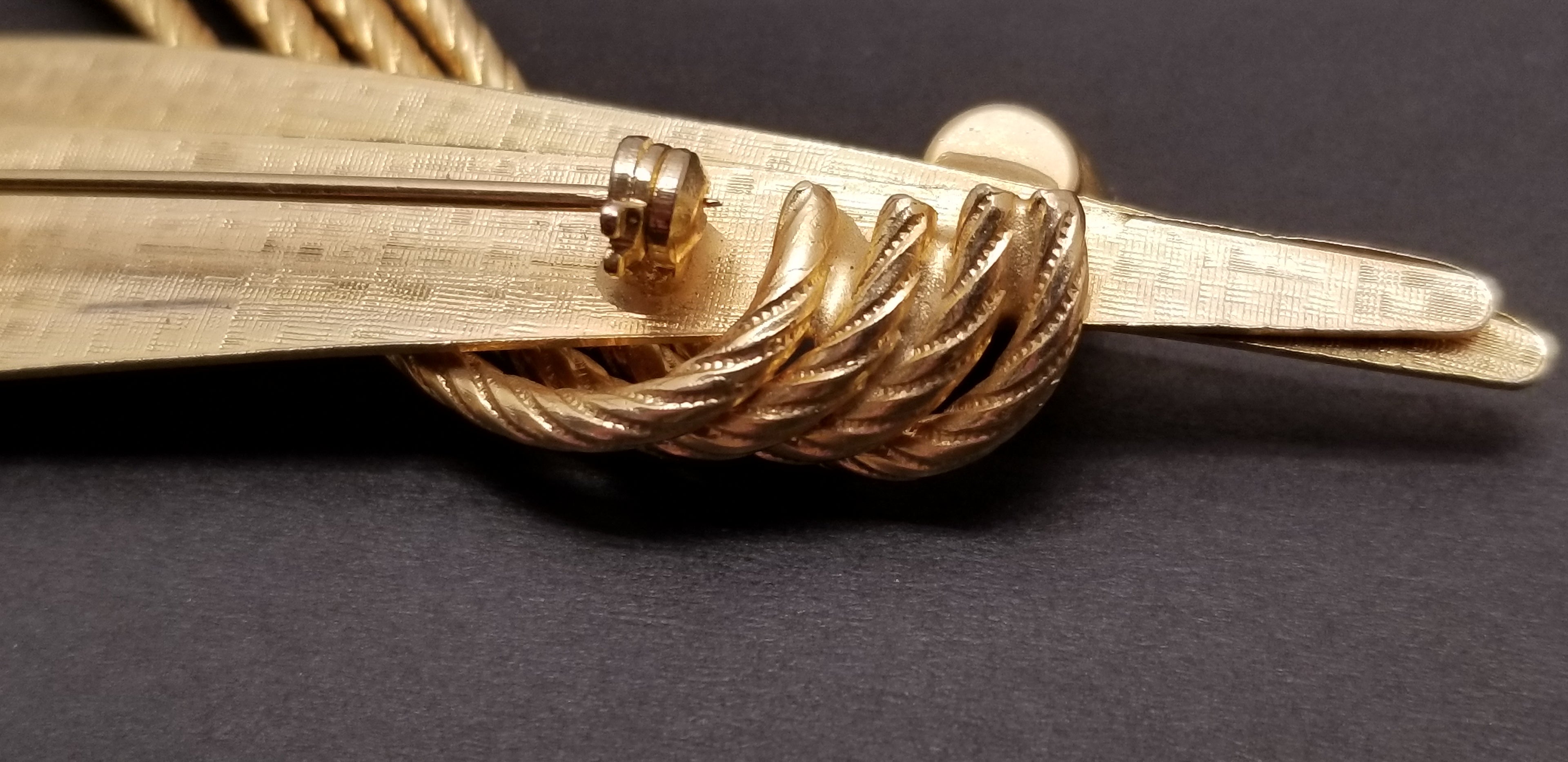 Vintage Gold Tone Brooch