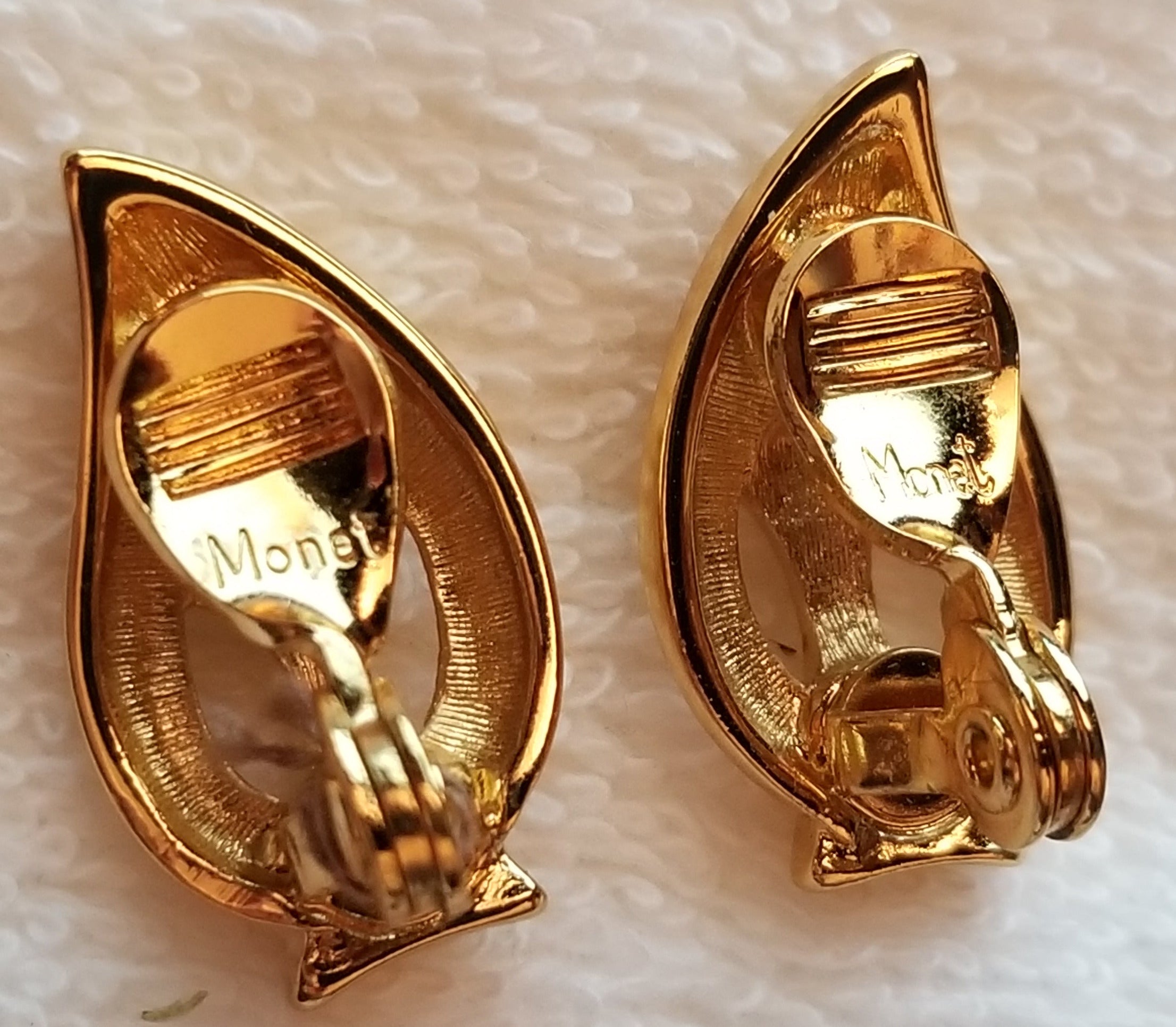 Vintage Monet Gold Tone Flame Earrings