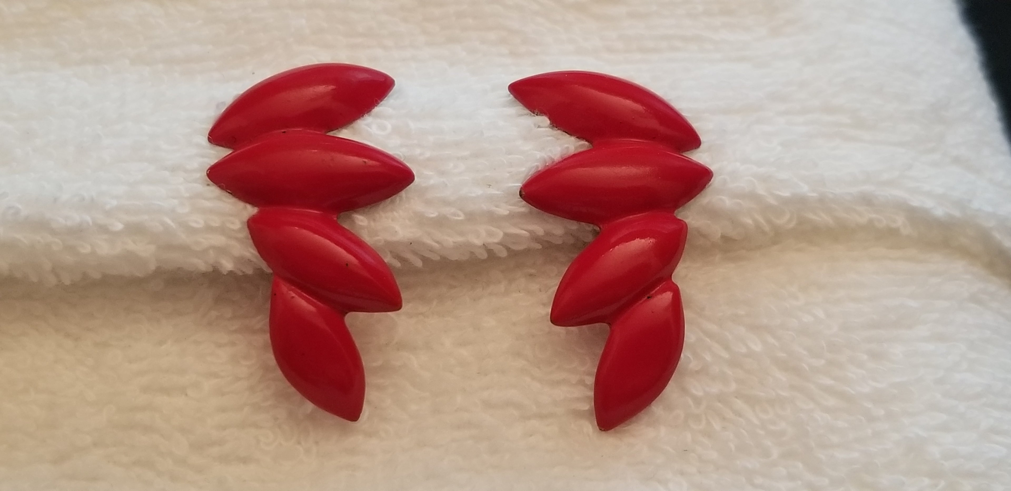 Vintage Retro Red Metal Clip On Earrings