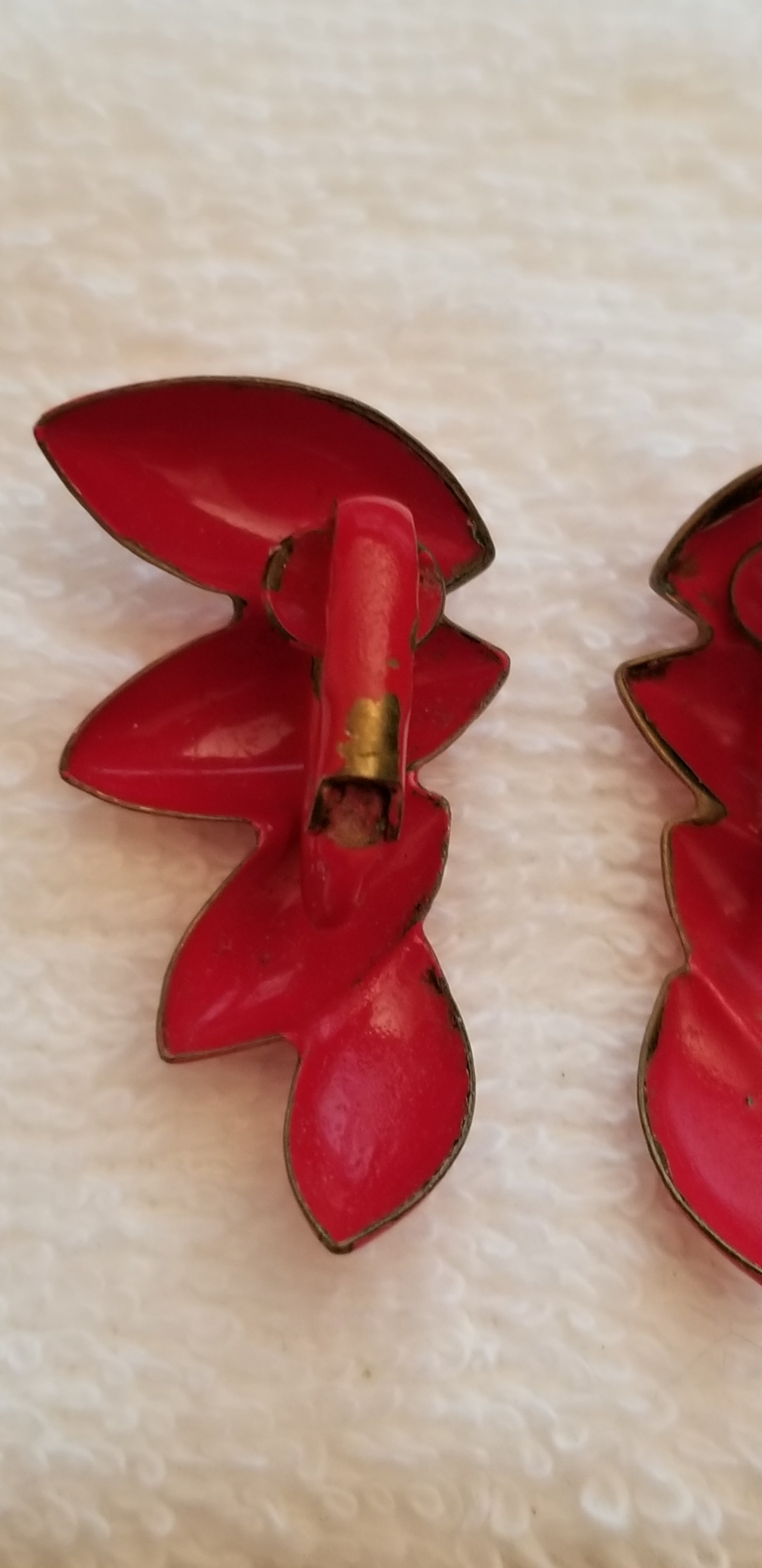 Vintage Retro Red Metal Clip On Earrings