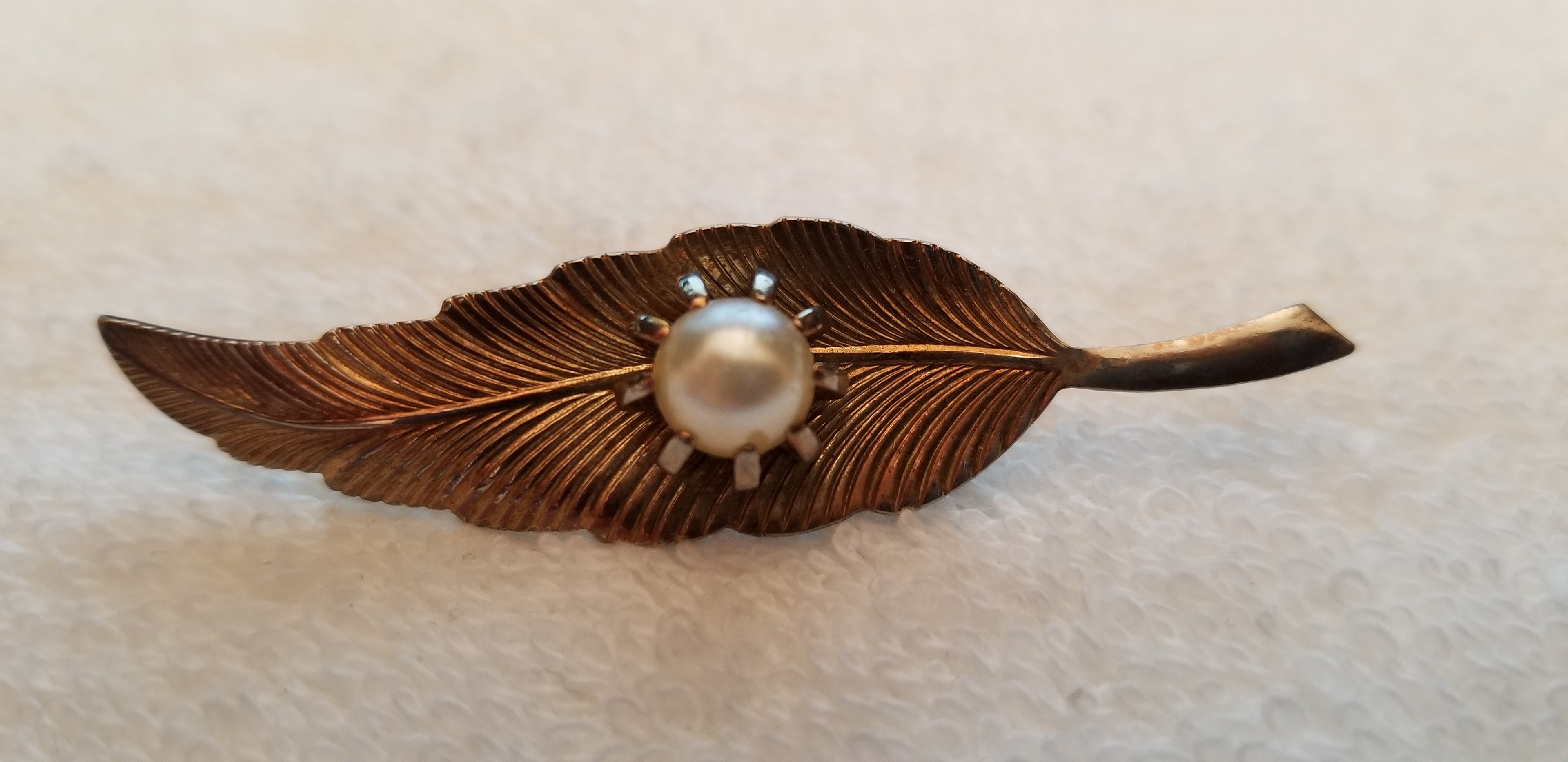 Vintage Gold Tone Faux Pearl Leaf Brooch