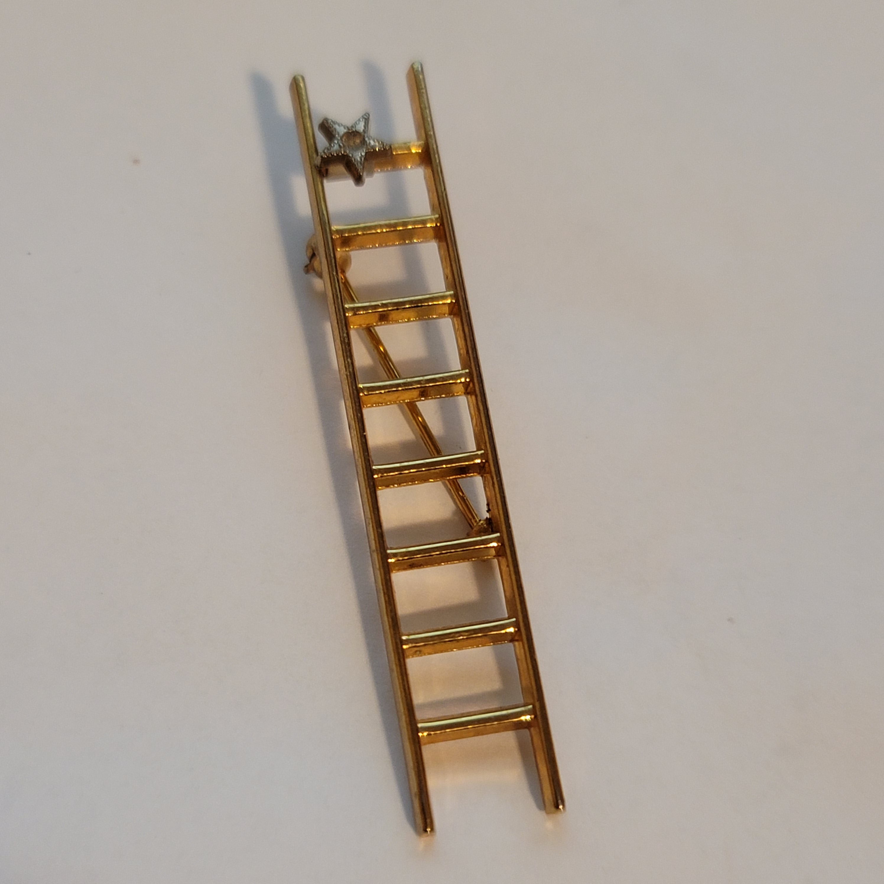 Gold Tone Ladder Brooch