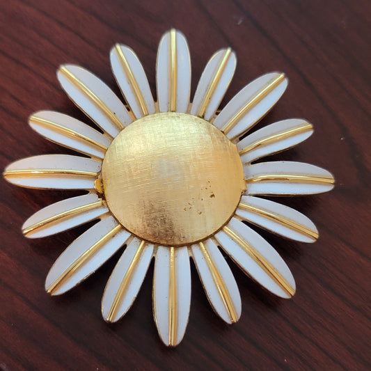 Vintage Avon Daisy Perfume Brooch