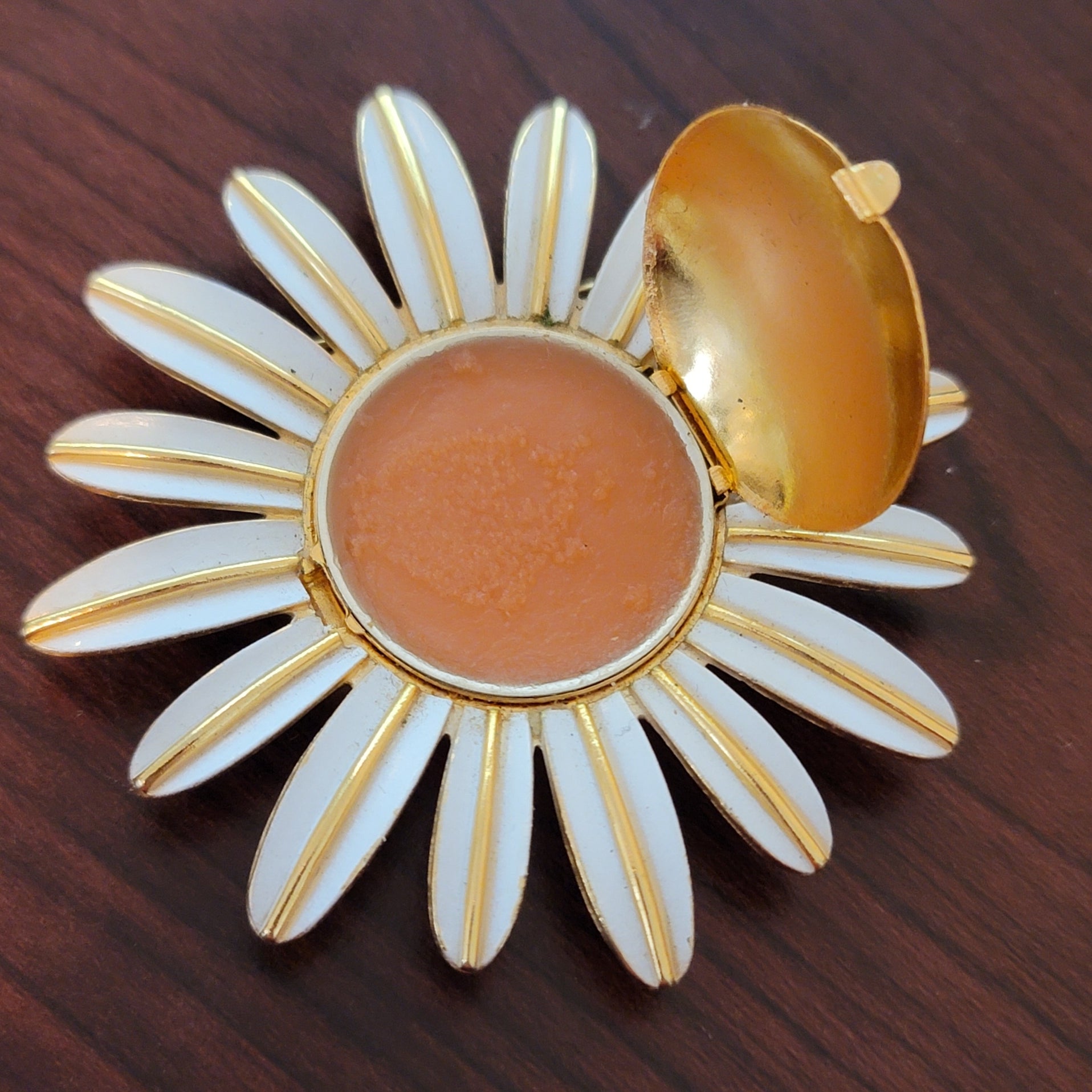 Vintage Avon Daisy Perfume Brooch