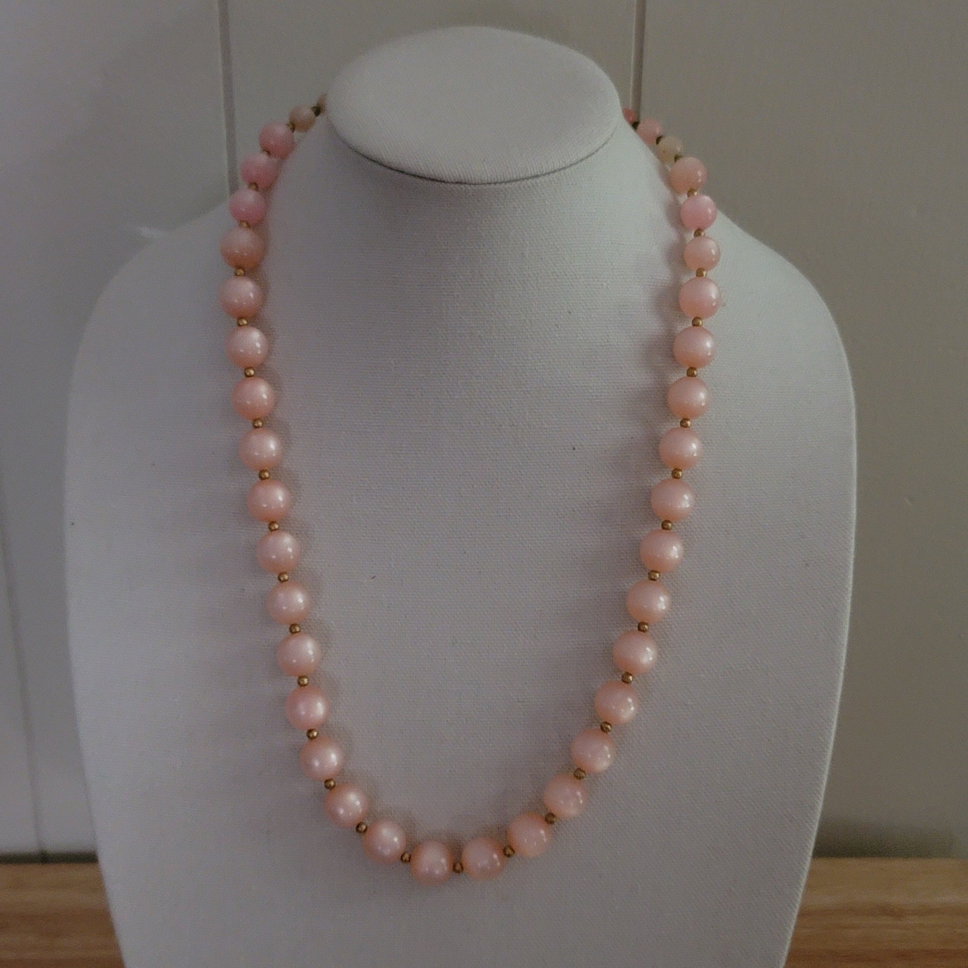 Vintage Pink Cat's Eye Bead Necklace