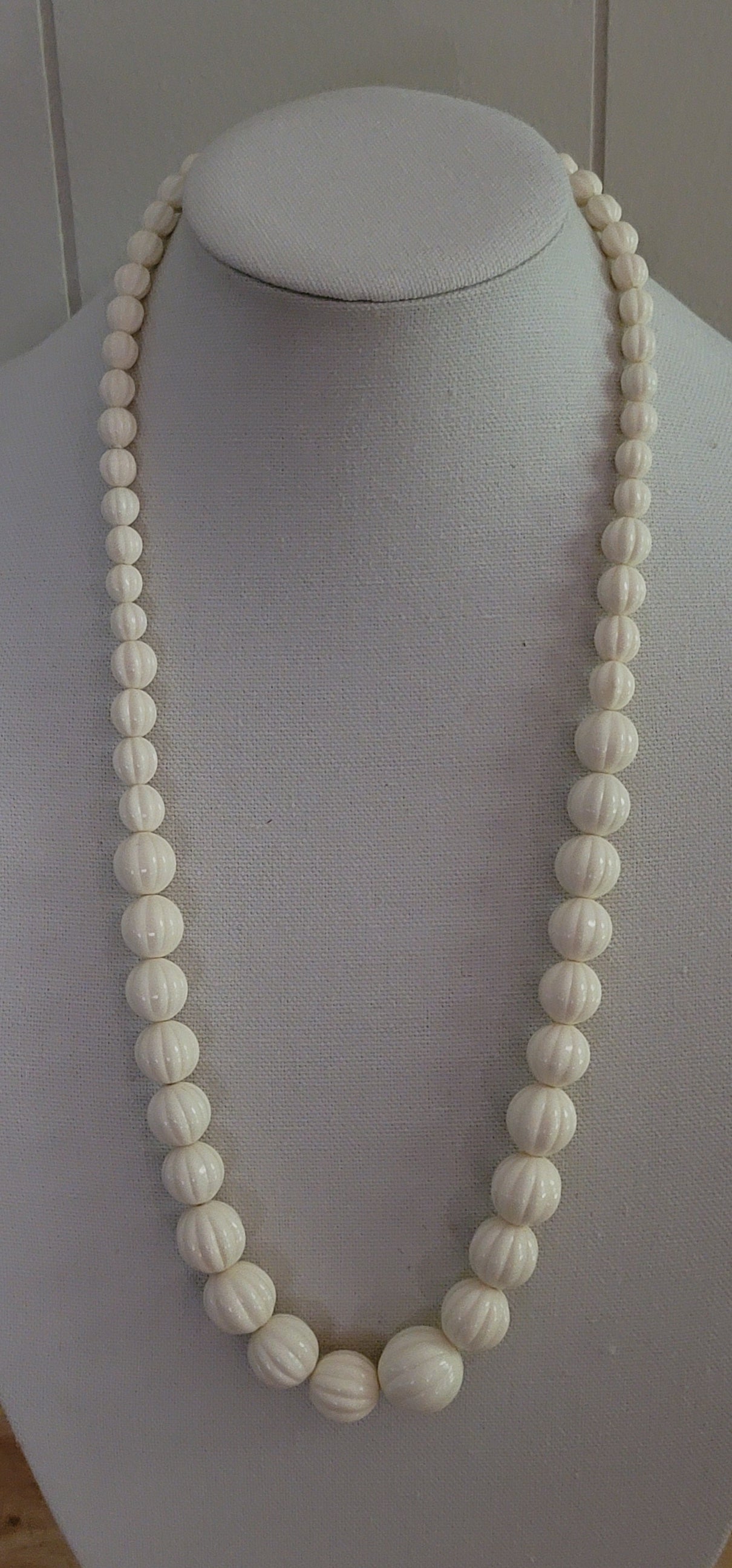 Vintage White Graduated Bead Necklace
