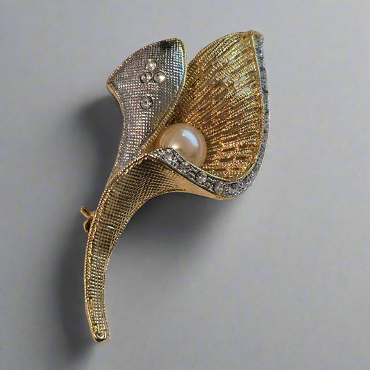 Calla Lily Pearl & Rhinestone Brooch – Pre-Owned
