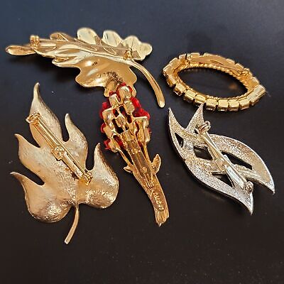 Lot of 5 Brooches