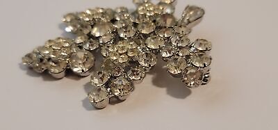 Vintage Weiss Rhinestone Brooch