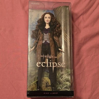 Mattel T2236 Twilight Saga Eclipse Victoria Barbie Doll