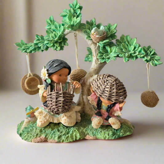Enesco Friends of the Feather – “Dream Weaver” – 1997 Limited Edition Figurine (#303321)