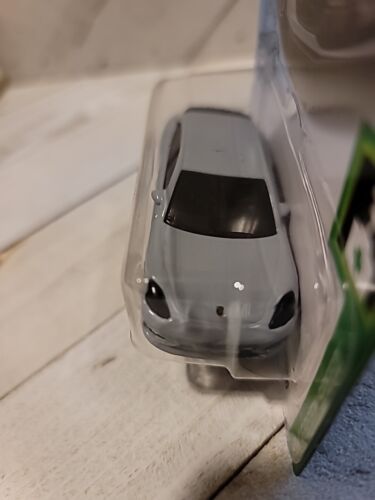 hot wheels porsche panamera turbo s e-hybrid Turismo
