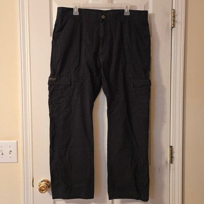 Men’s Black Distressed Jeans – Straight Leg Style
