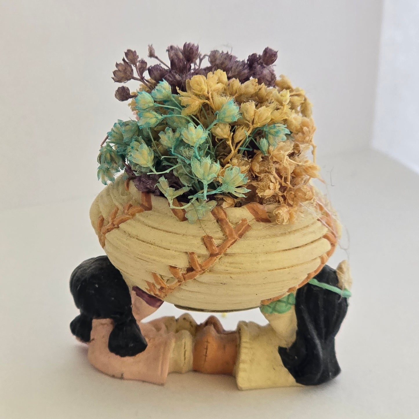 1997 Enesco Karen Hahn Native American Basket Figurine – Two Girls Holding Basket – #303364