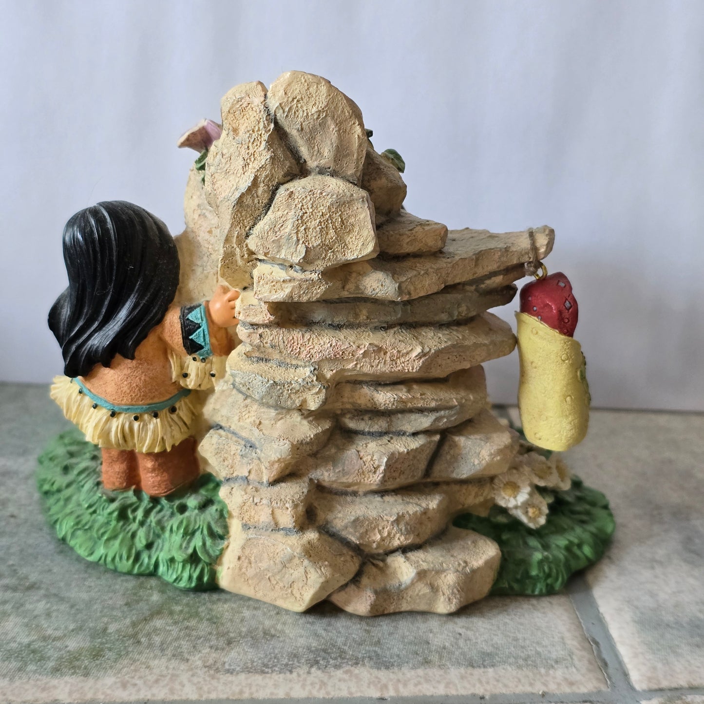 Enesco Friends of the Feather – “Wise One Who Wraps Love With Kindness” – 1997 Limited Edition Figurine (#326542)