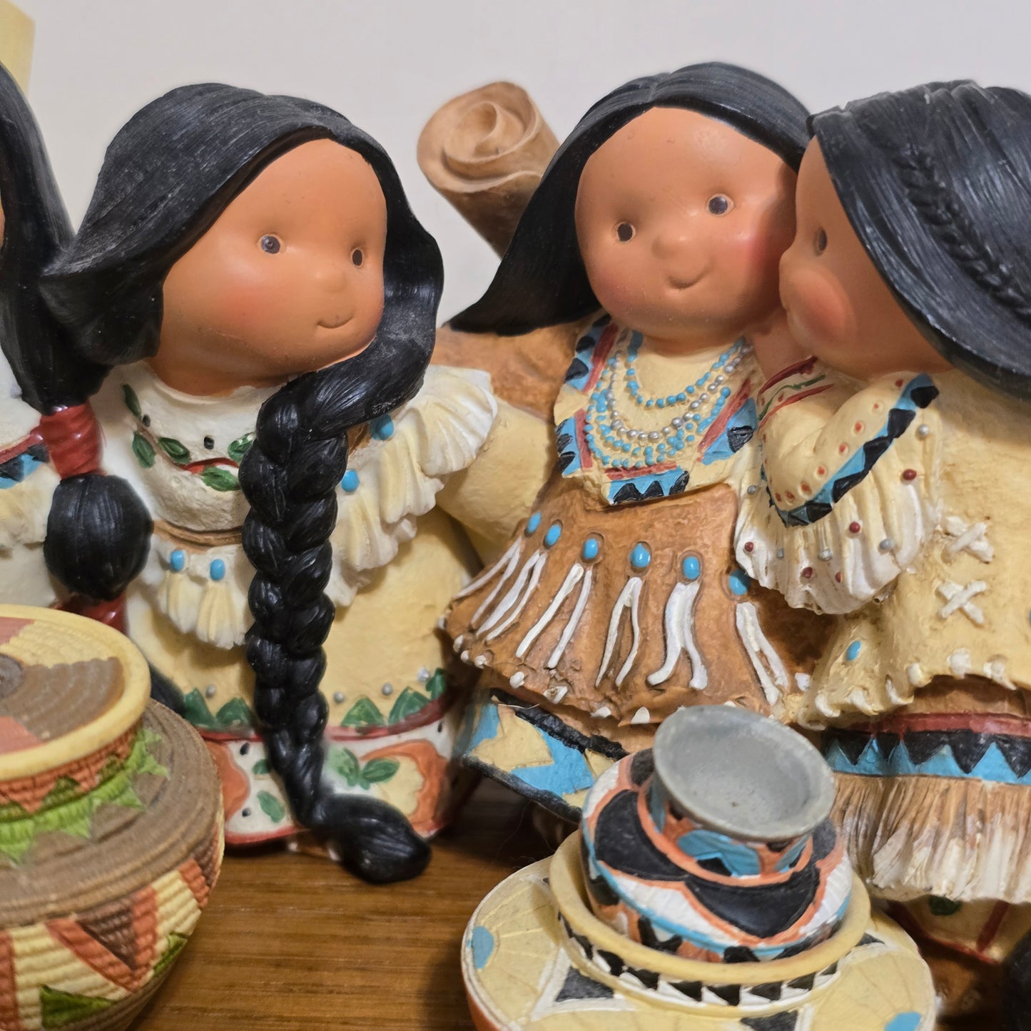 1998 Friends of the Feather “Best of Friends” 5th Anniversary Figurine