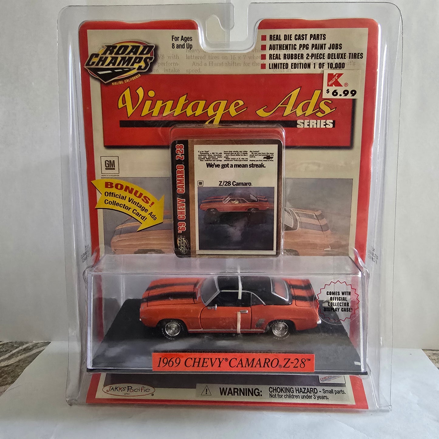 1969 Chevy Camaro Z-28 Road Champs Vintage Ads Series Die-Cast w/ Display Case