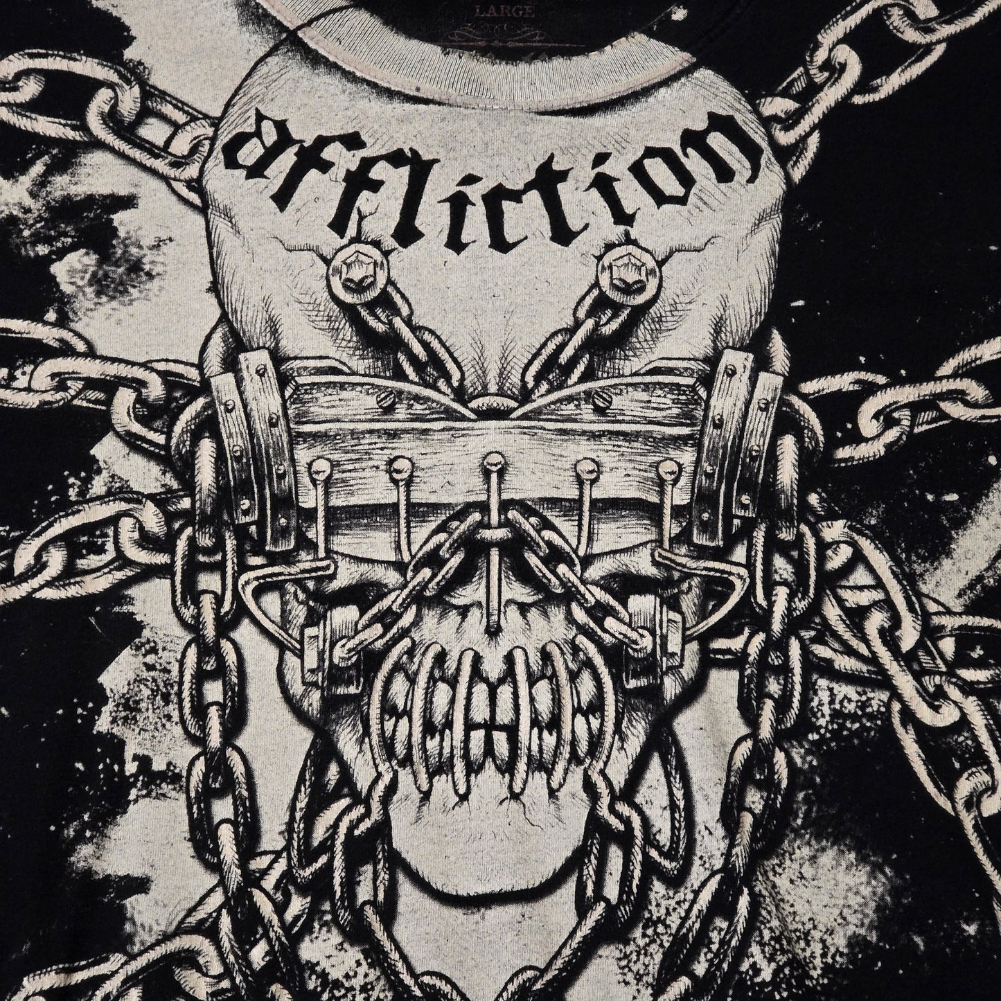 2008 Affliction x Megadeth Chains Graphic Tee – Size Large