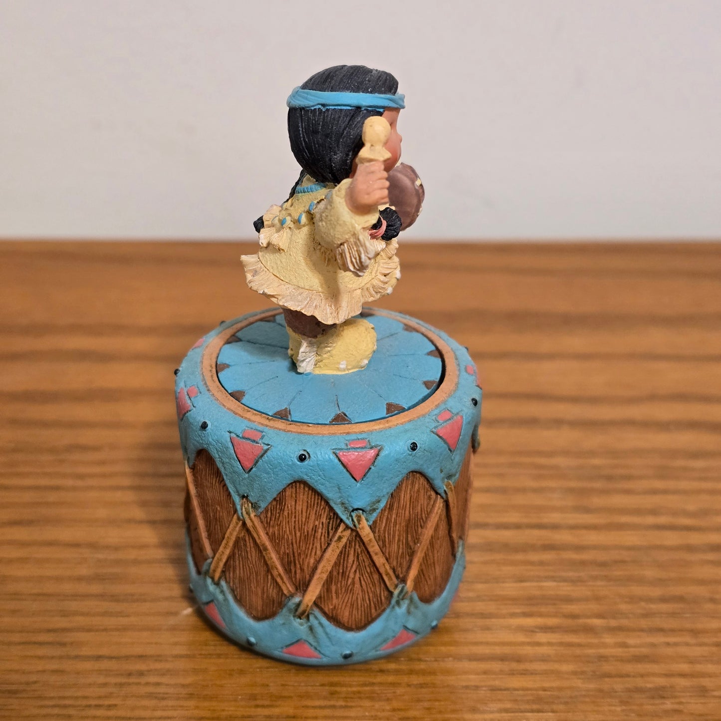 1995 Enesco Friends of the Feather “Rhythm” Drum Figurine