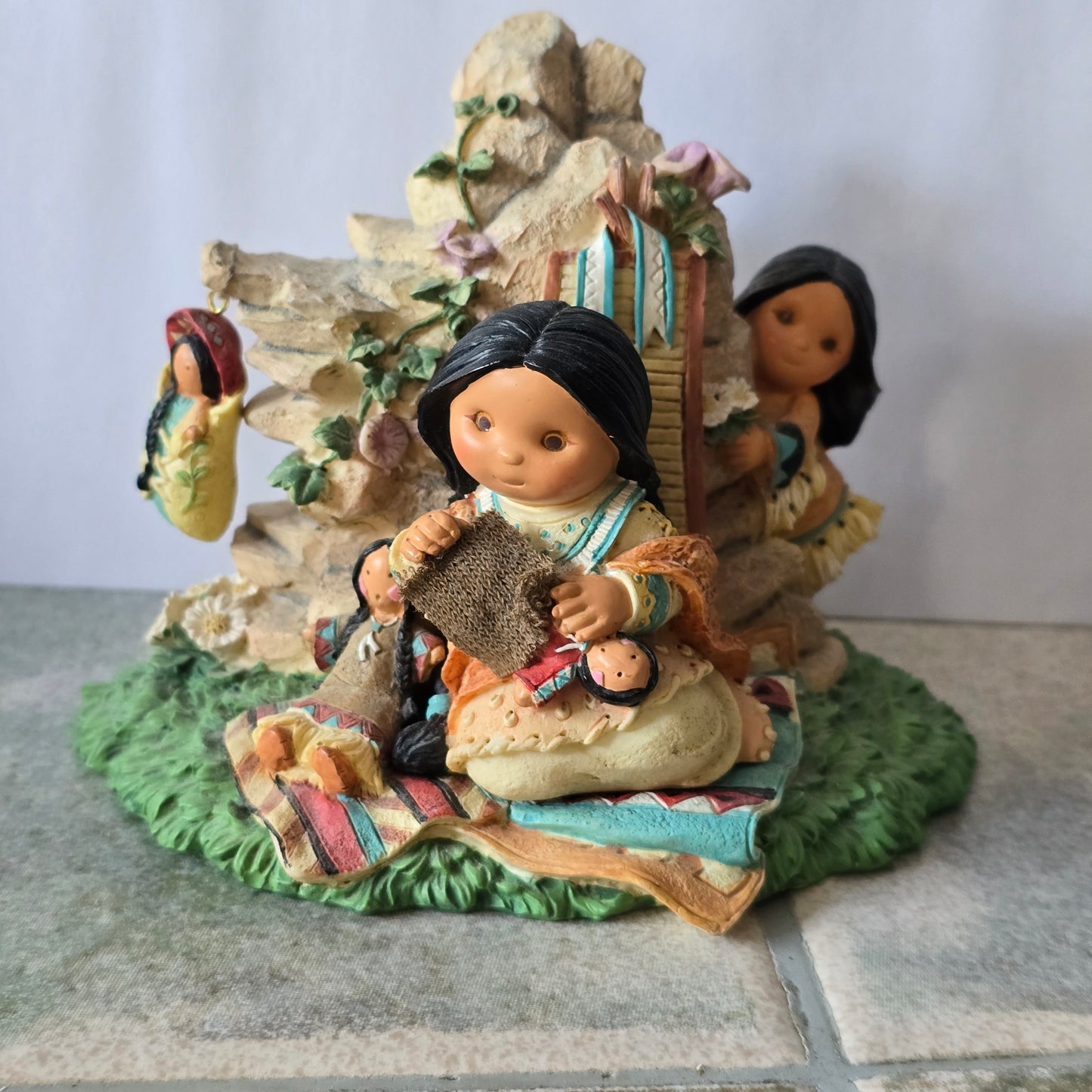 Enesco Friends of the Feather – “Wise One Who Wraps Love With Kindness” – 1997 Limited Edition Figurine (#326542)