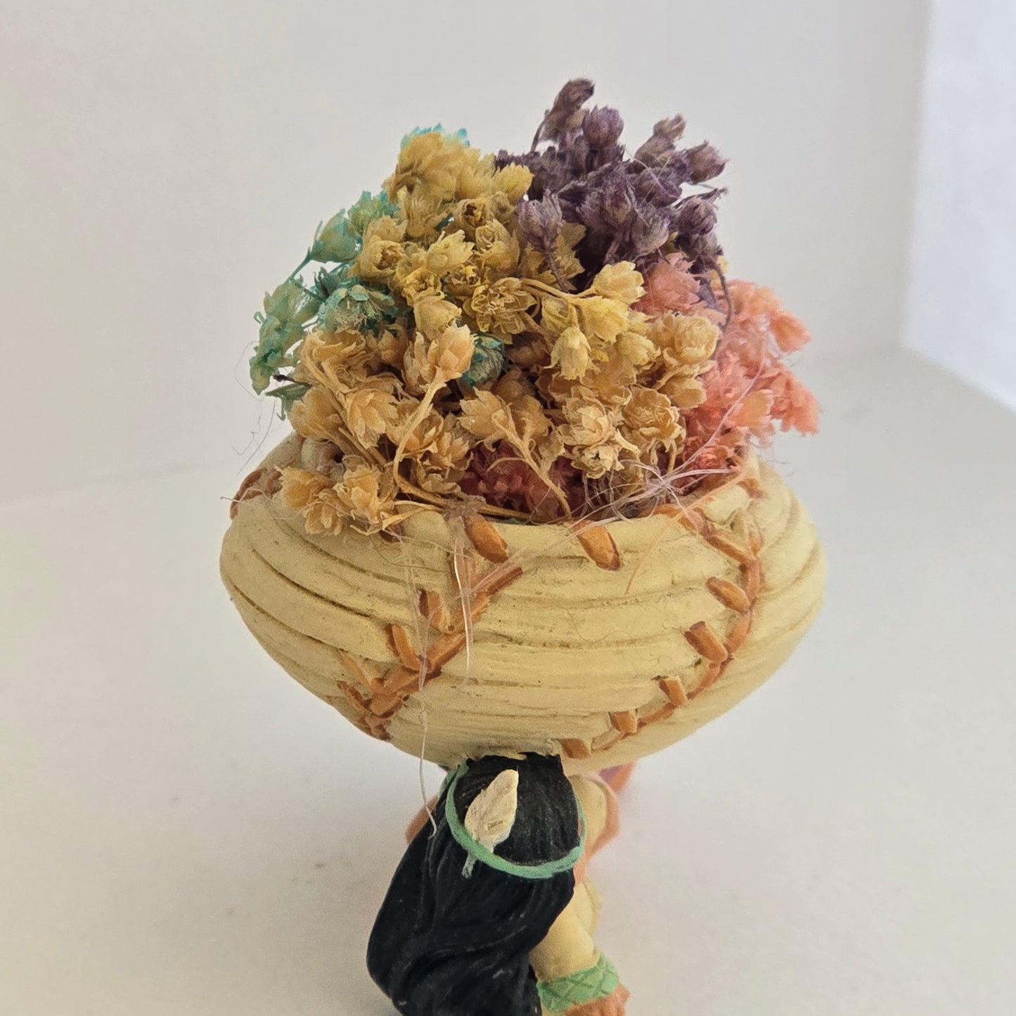 1997 Enesco Karen Hahn Native American Basket Figurine – Two Girls Holding Basket – #303364