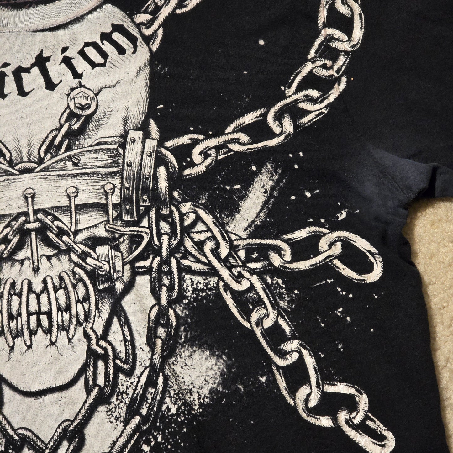 2008 Affliction x Megadeth Chains Graphic Tee – Size Large