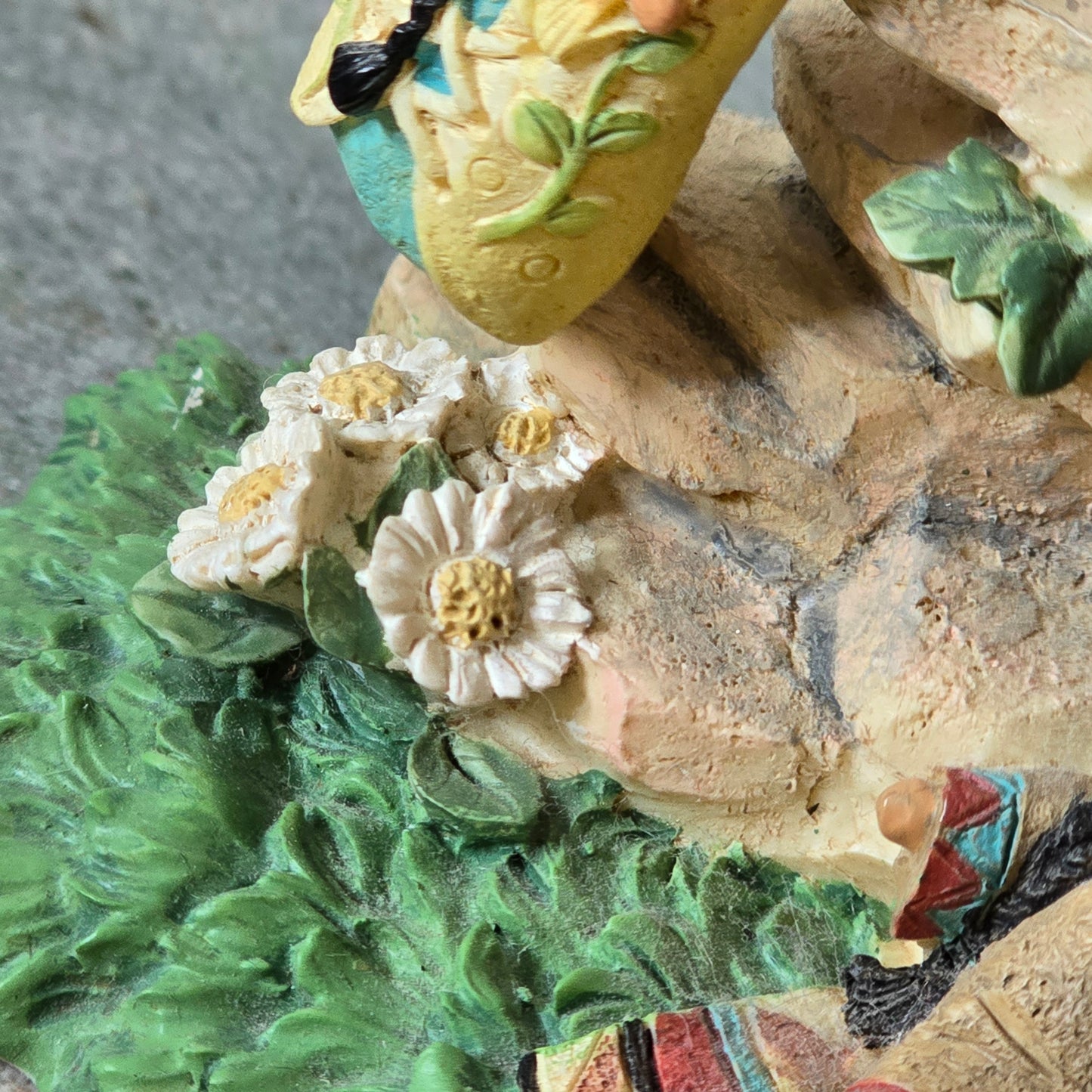 Enesco Friends of the Feather – “Wise One Who Wraps Love With Kindness” – 1997 Limited Edition Figurine (#326542)