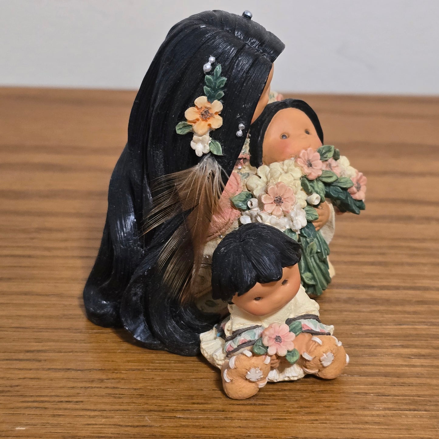 1998 Enesco Friends of the Feather “See The Wonder In Small Things” Figurine