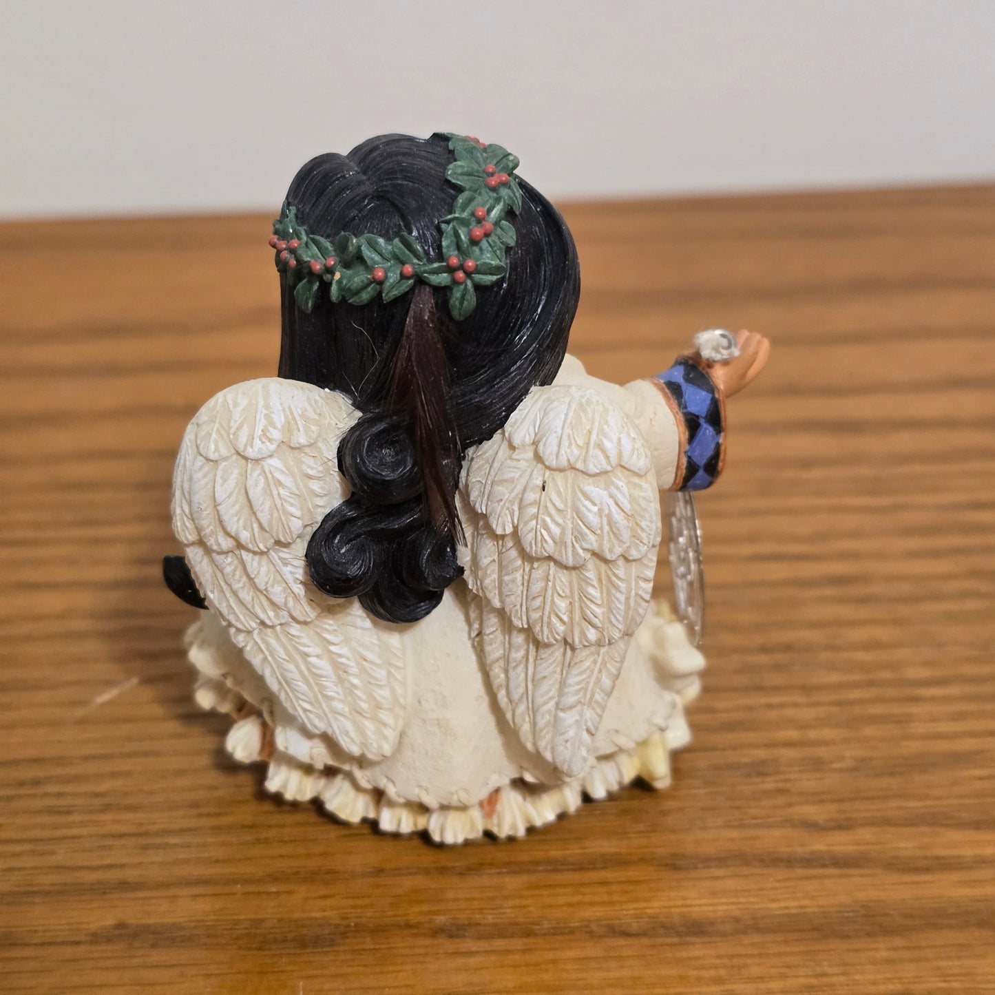 1998 Enesco Friends of the Feather “Dreams of Peace” Angel Figurine